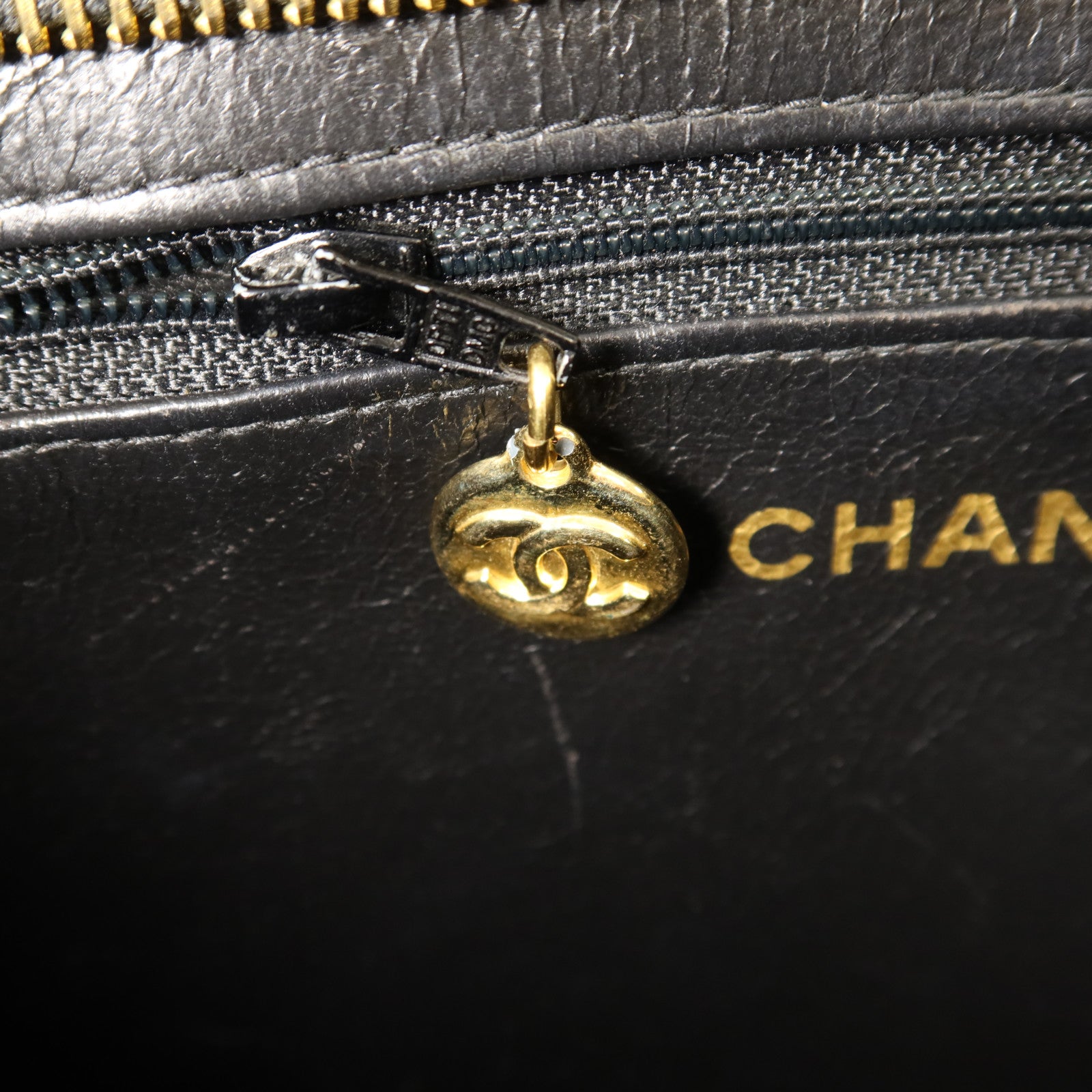 CHANEL 【激減優惠】牛皮皮革Vintage Tote Bag金扣手挽袋