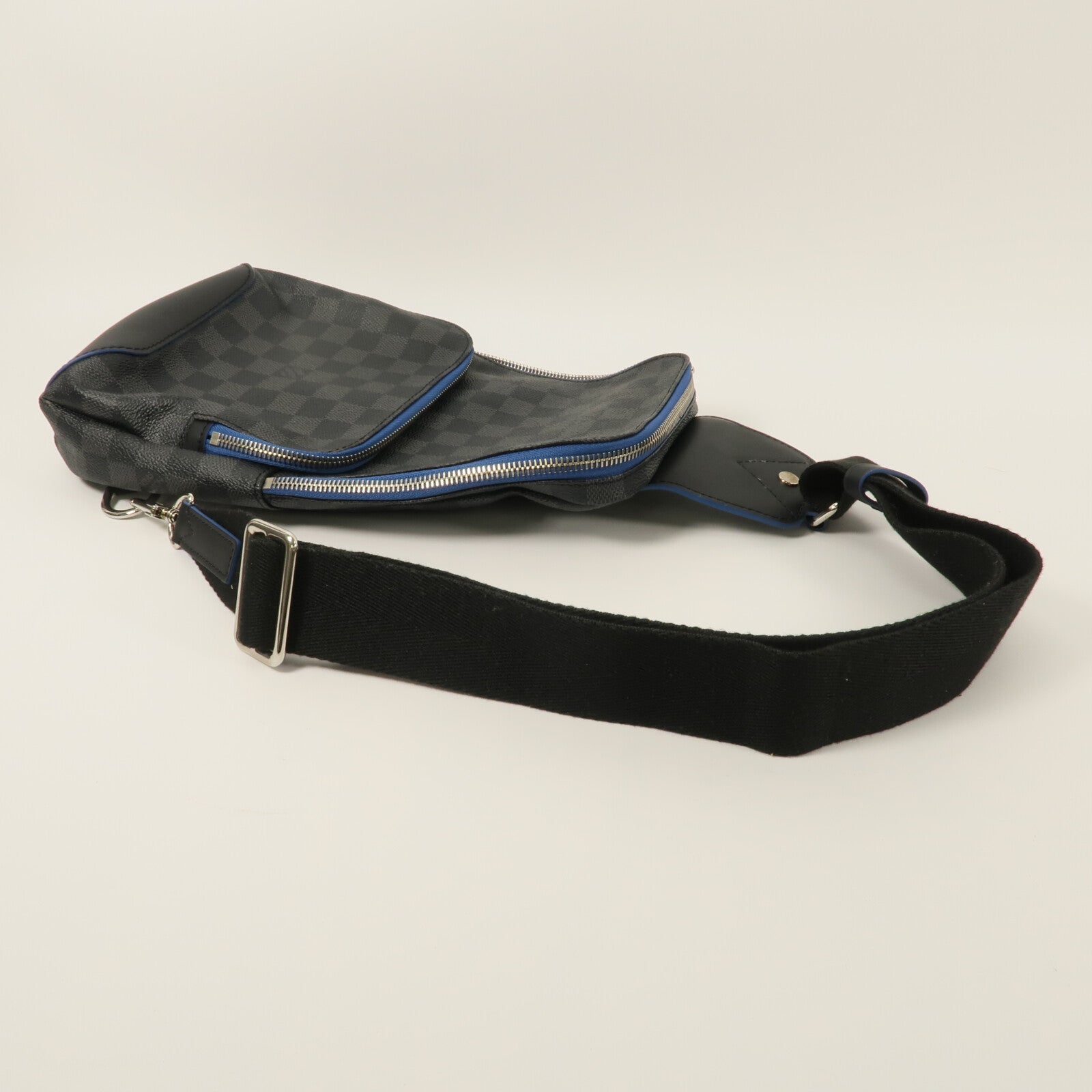 LOUIS VUITTON Damier Graphite Avenue Sling Bag肩背袋