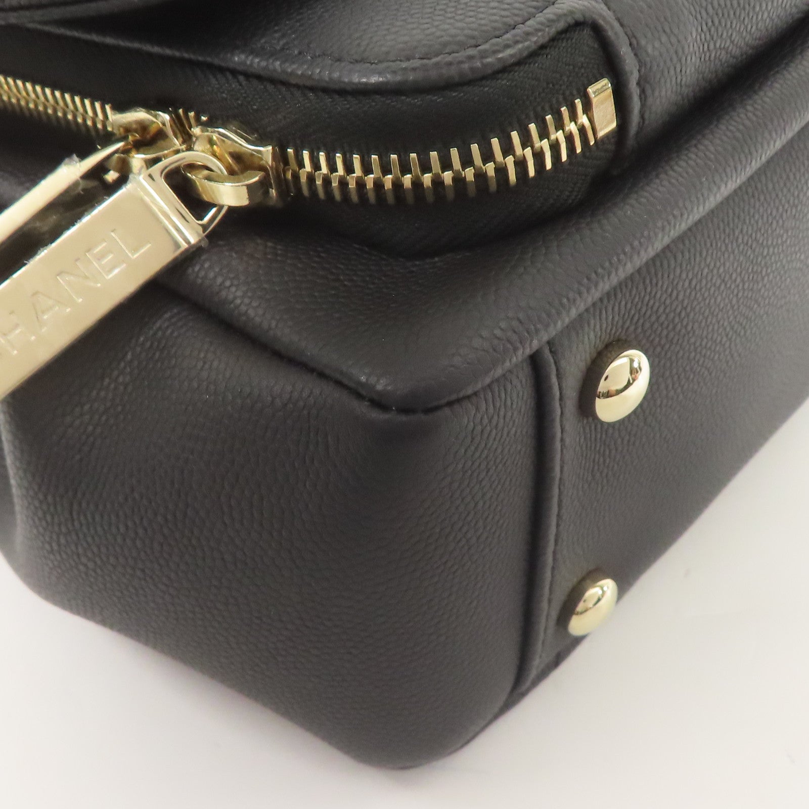CHANEL 牛皮皮革Affinity Bag金扣手挽肩背兩用袋