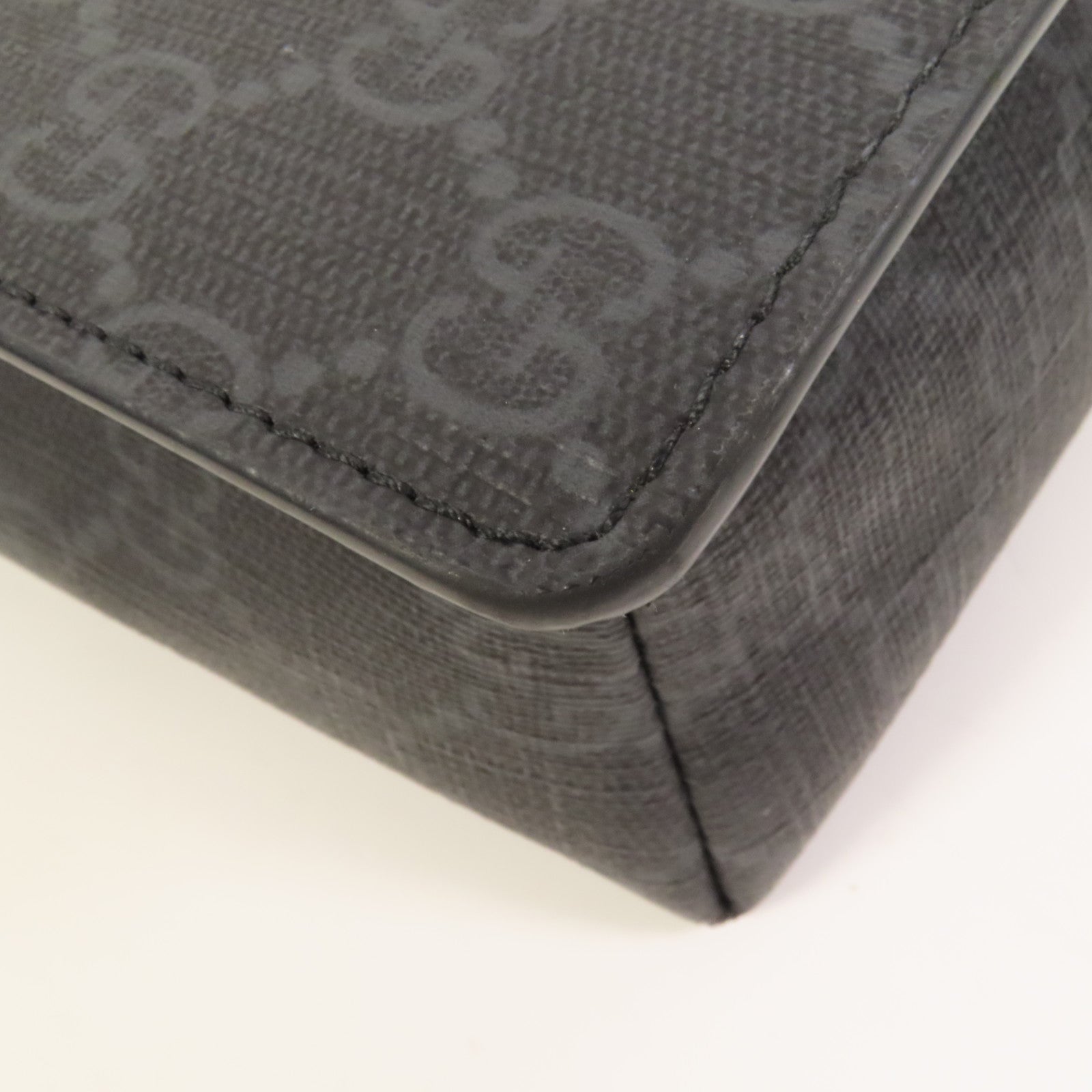 GUCCI 塗層帆布Shoulder Bag銀扣肩背袋