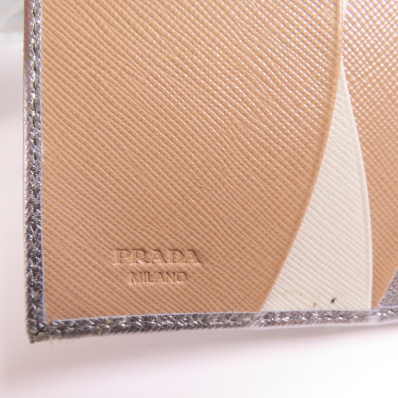 PRADA Saffiano皮革Wallet金扣錢包