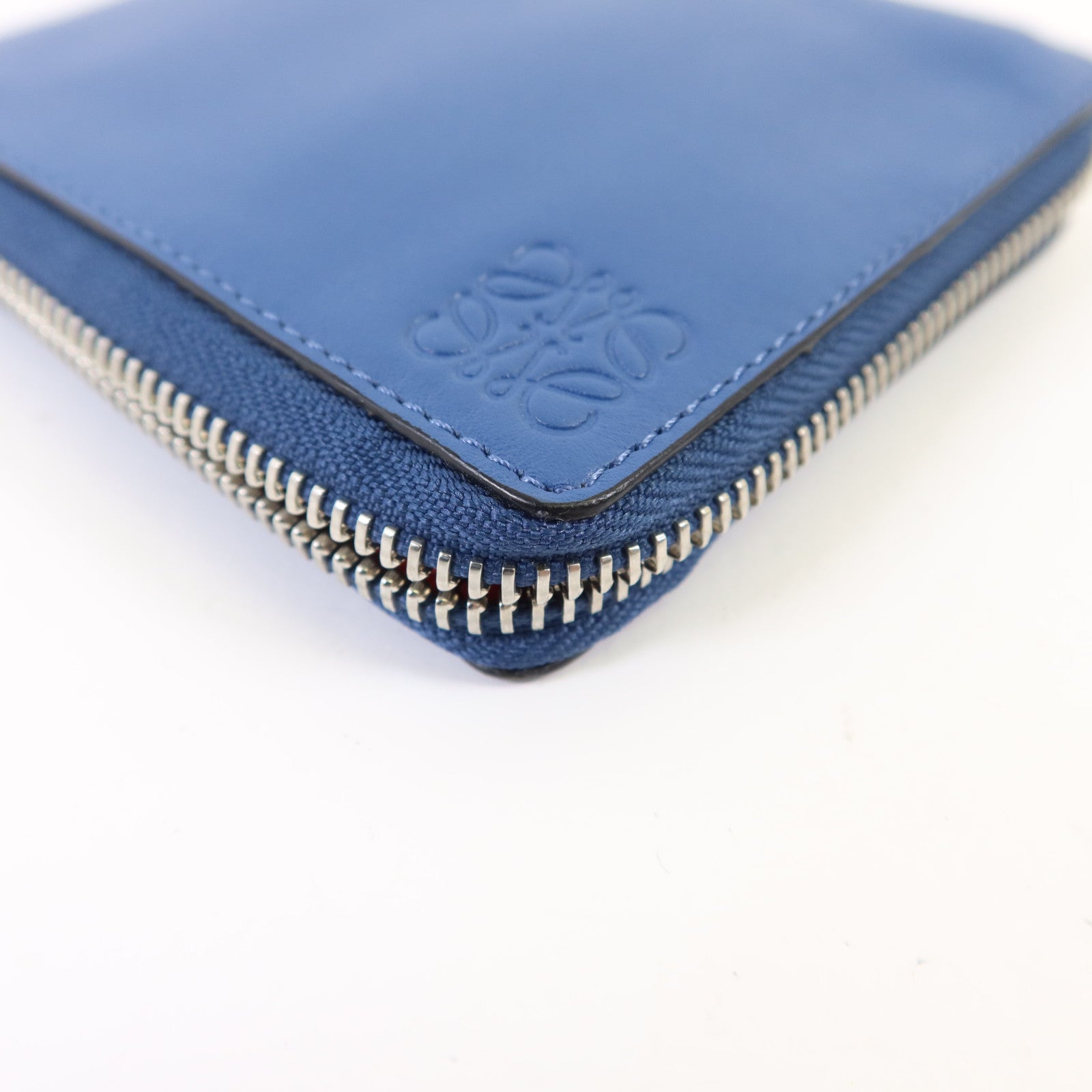 LOEWE 【激減優惠】牛皮皮革Round Wallet銀扣錢包