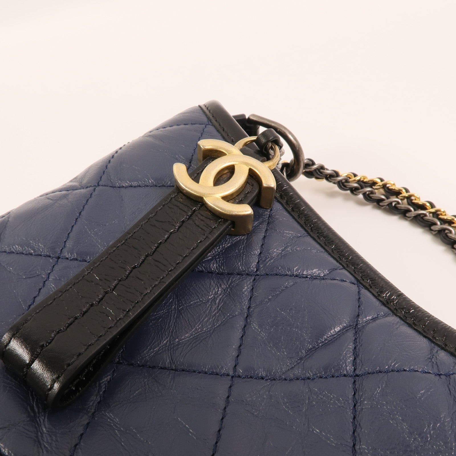 CHANEL 牛皮皮革Gabrielle small鏈帶肩背袋