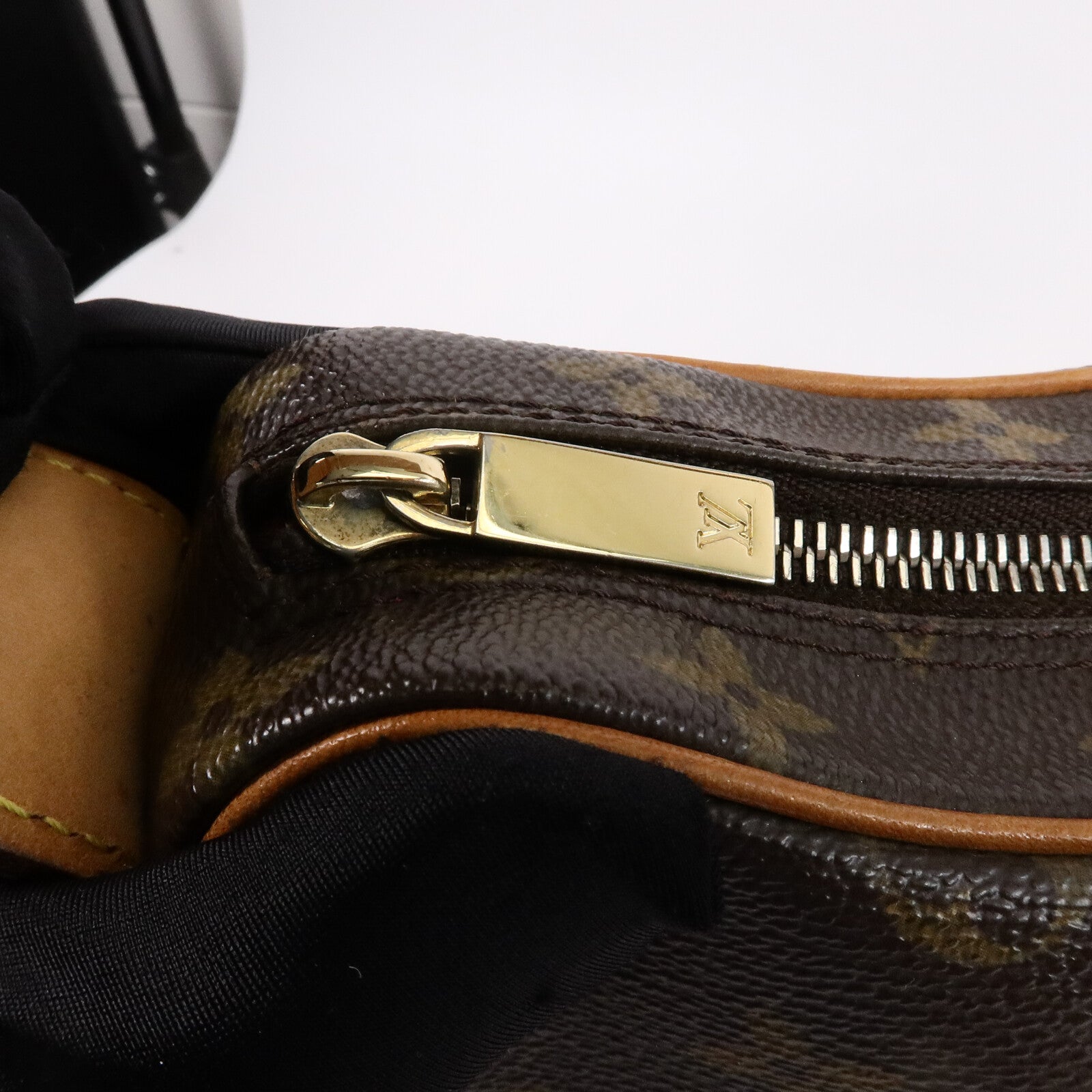 LOUIS VUITTON Monogram Croissant MM肩背袋