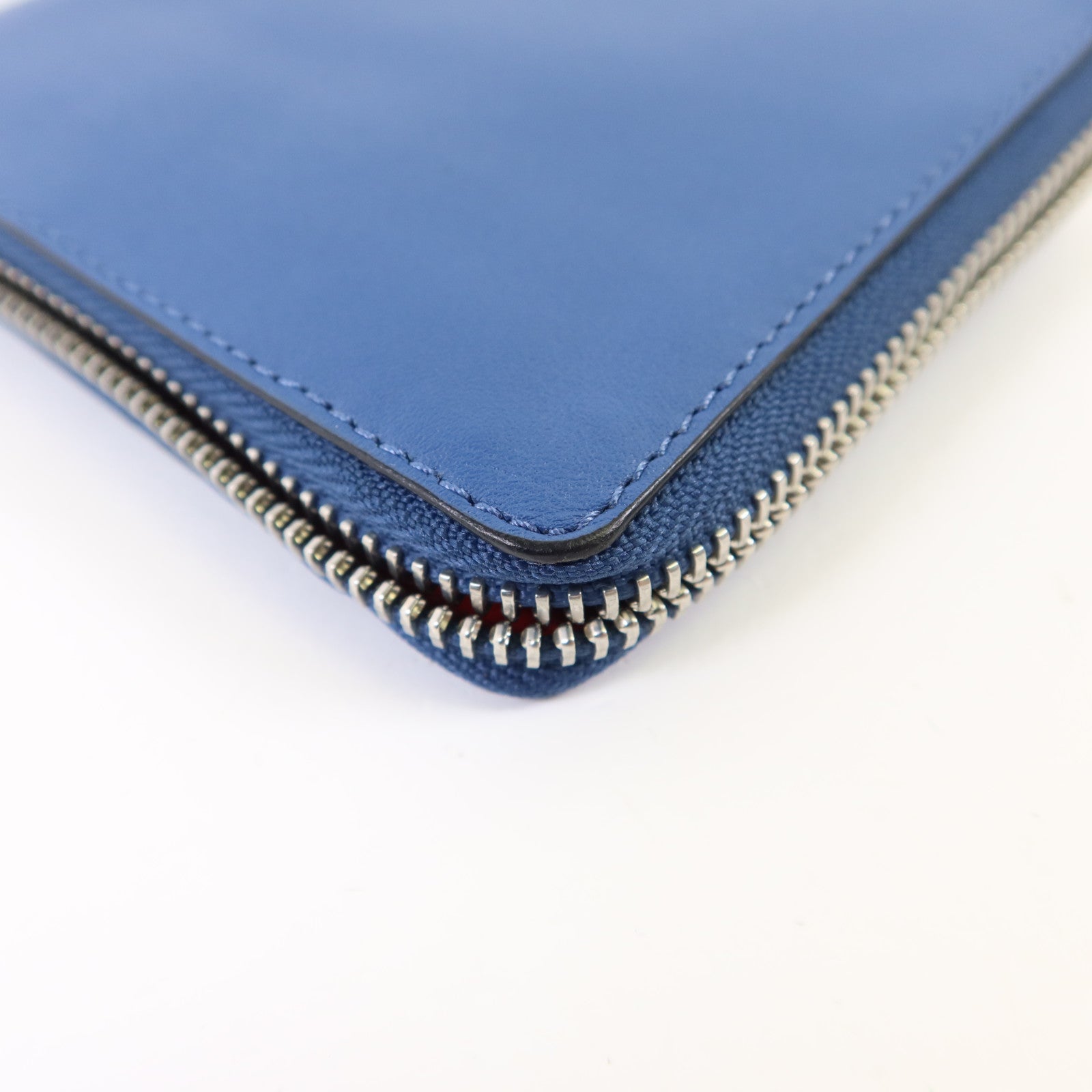 LOEWE 【激減優惠】牛皮皮革Round Wallet銀扣錢包