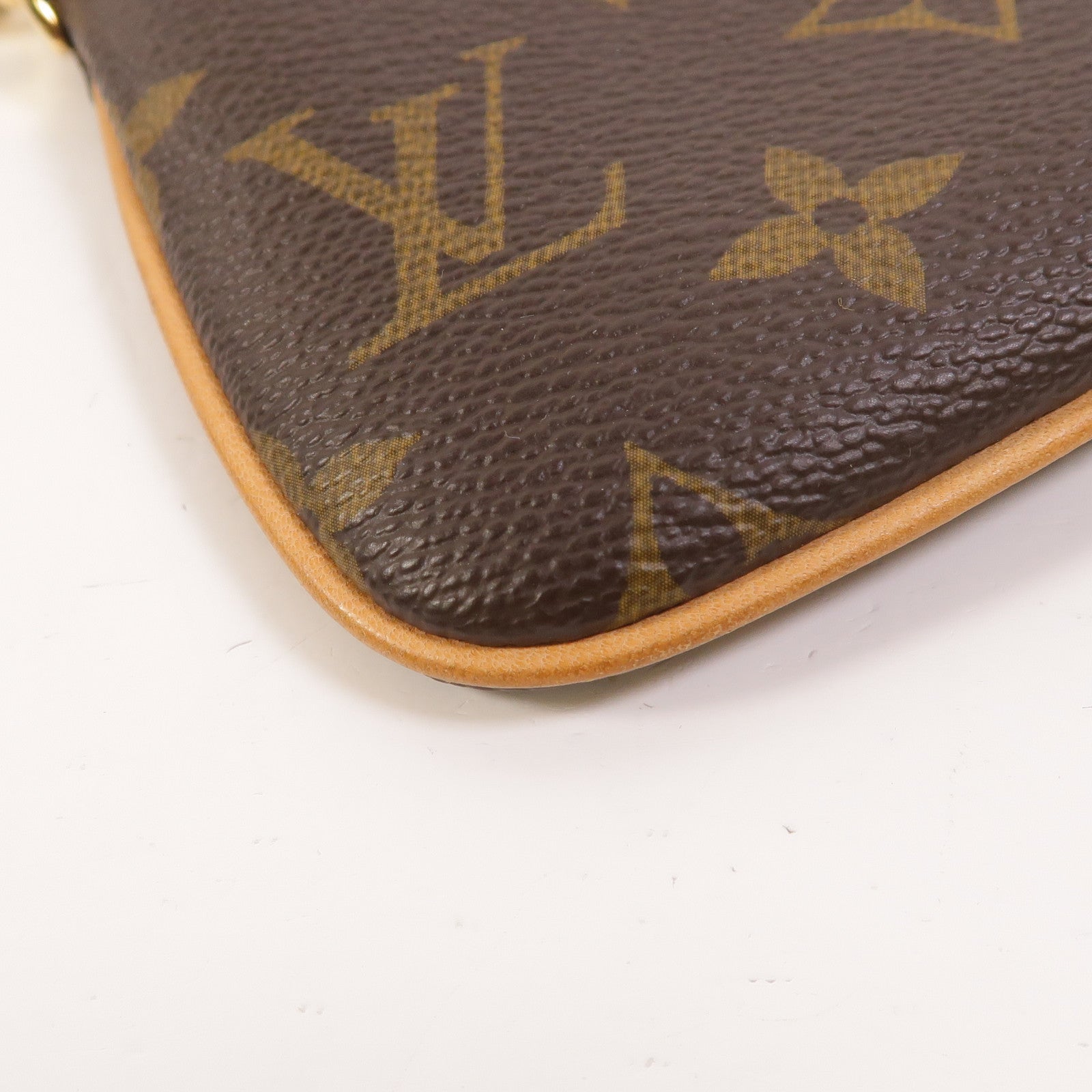 LOUIS VUITTON Monogram Pochette Milla MM金扣鏈帶肩背袋