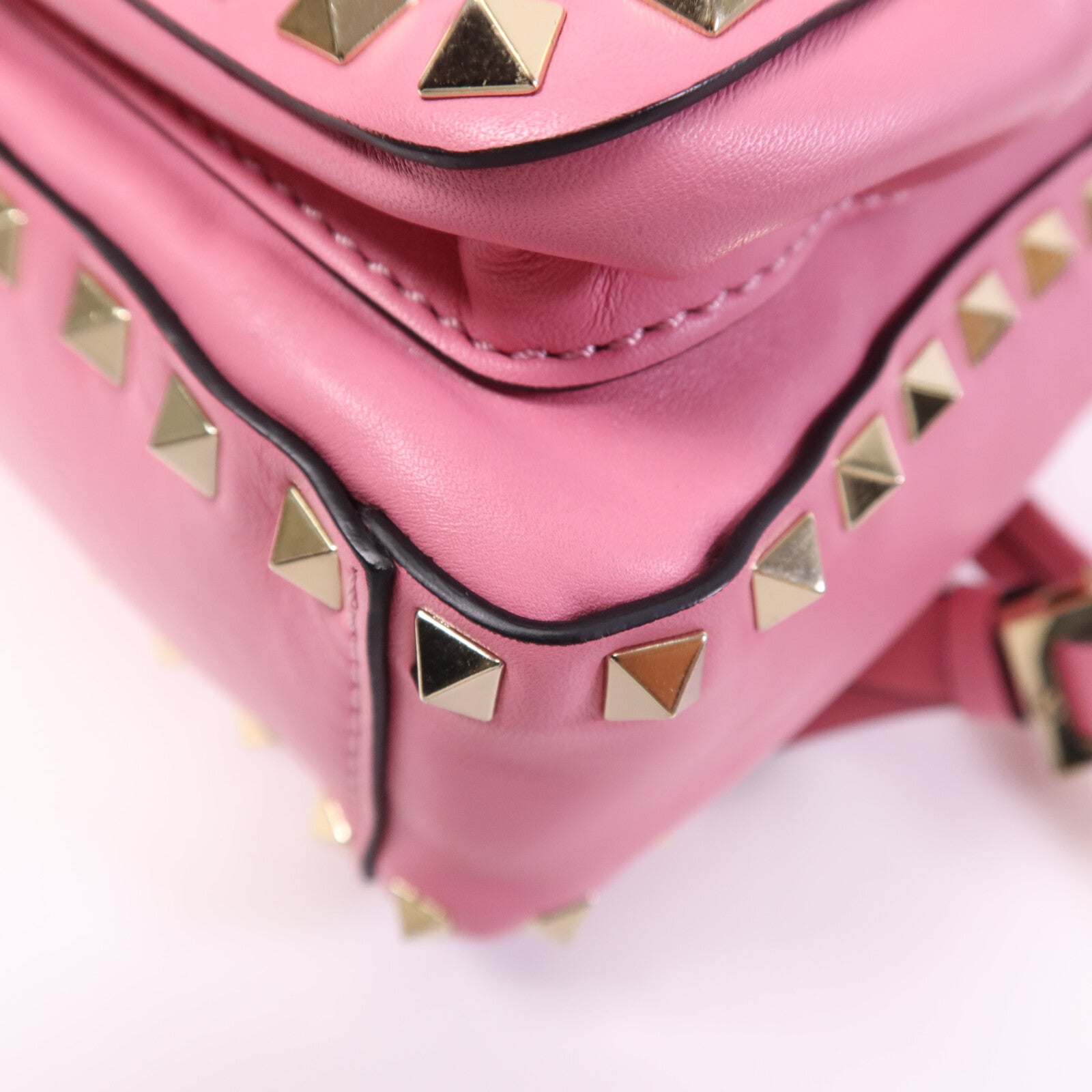 Valentino 牛皮皮革Rockstud Mini Backpack金扣背包