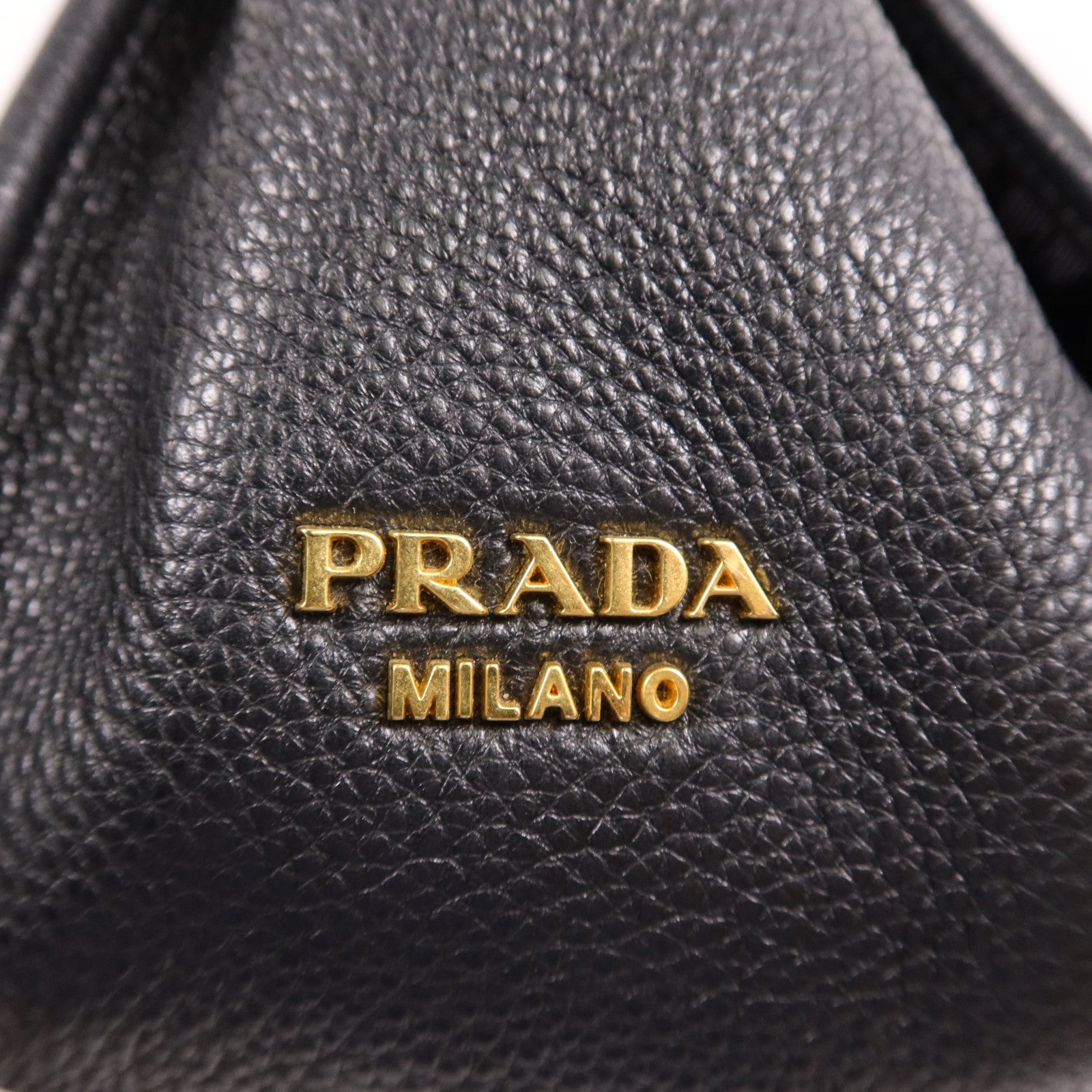 PRADA 牛皮皮革Shoulder Bag金扣肩背袋
