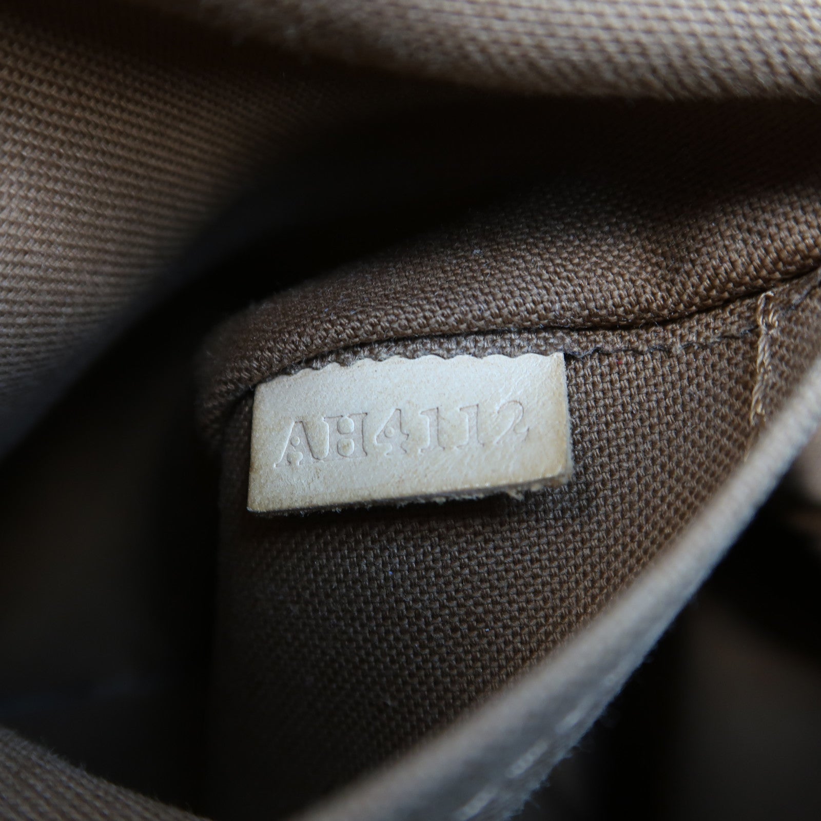 LOUIS VUITTON Monogram Tivoli PM金扣手挽袋啡色
