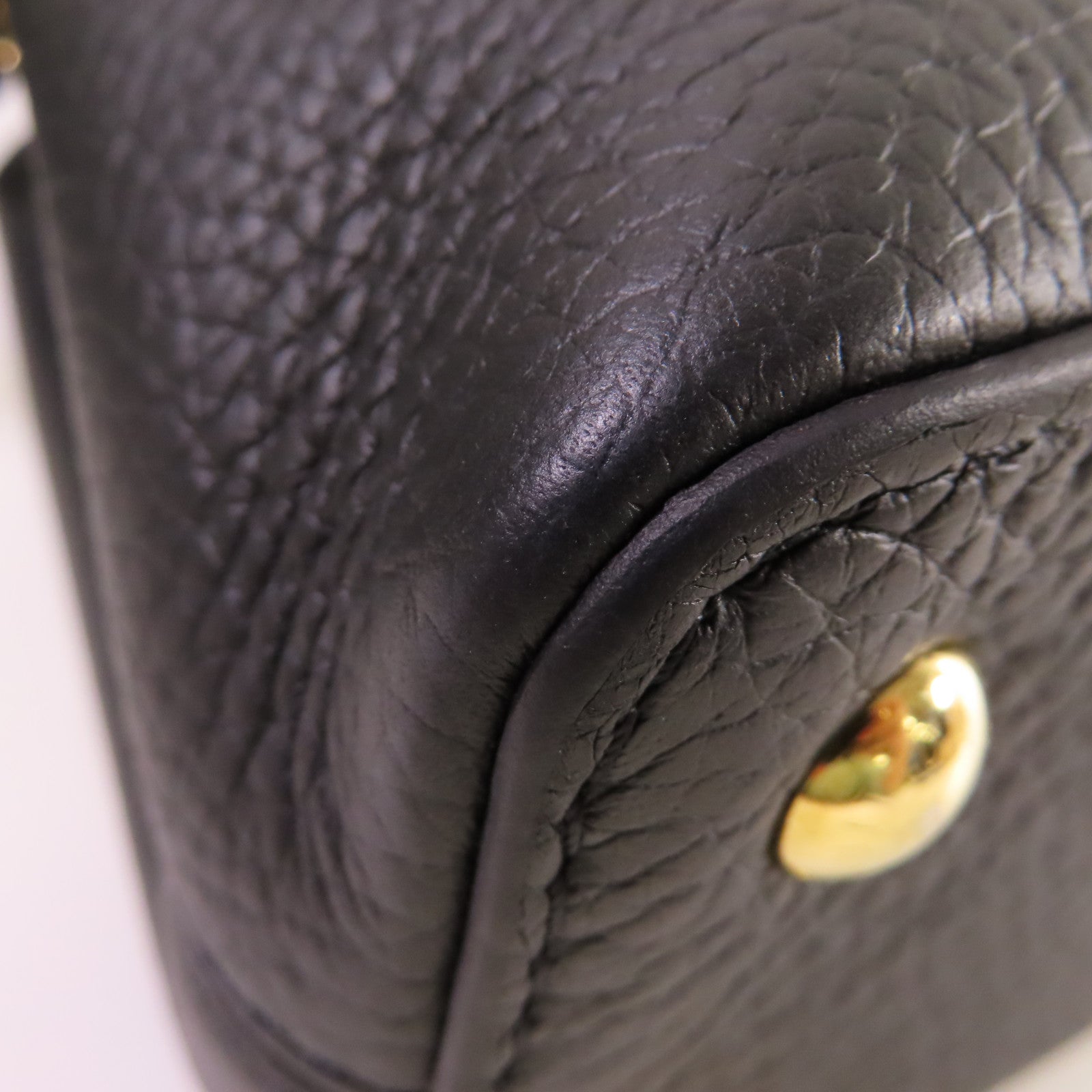 LOUIS VUITTON 【激減優惠】Taurillon Leather Capucines Mini 2Way Shoulder Bag金扣手挽肩背兩用袋黑色