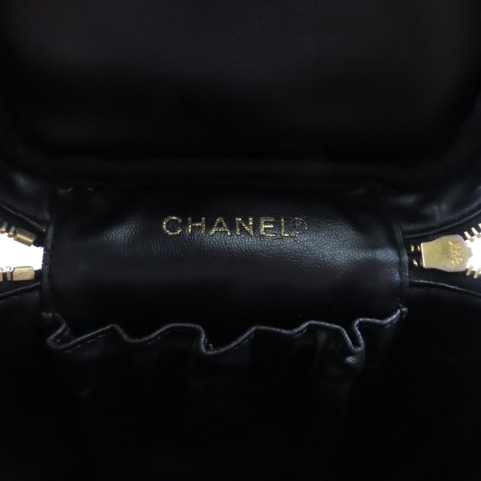 CHANEL 牛皮皮革Vanity金扣手挽袋