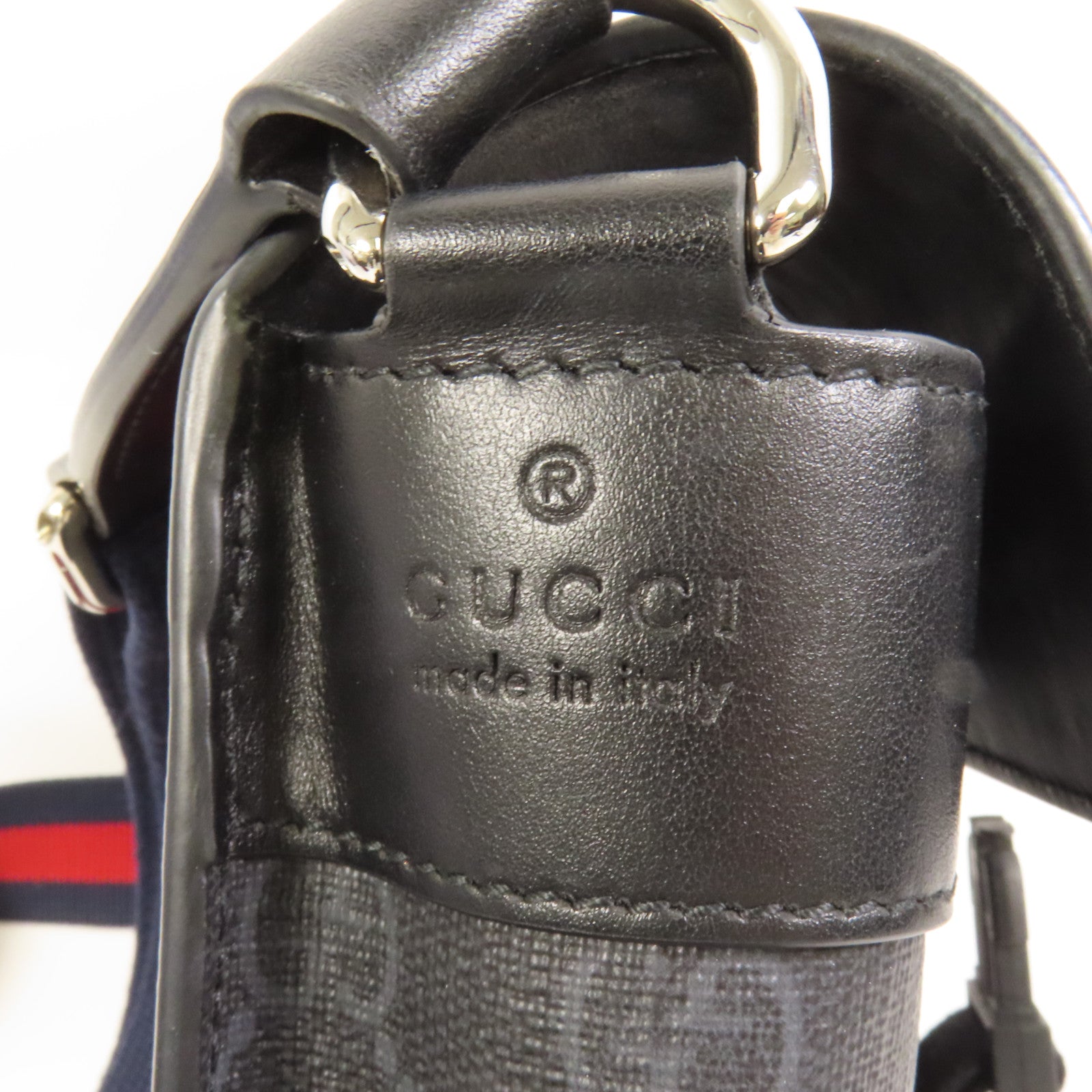 GUCCI 塗層帆布Shoulder Bag銀扣肩背袋