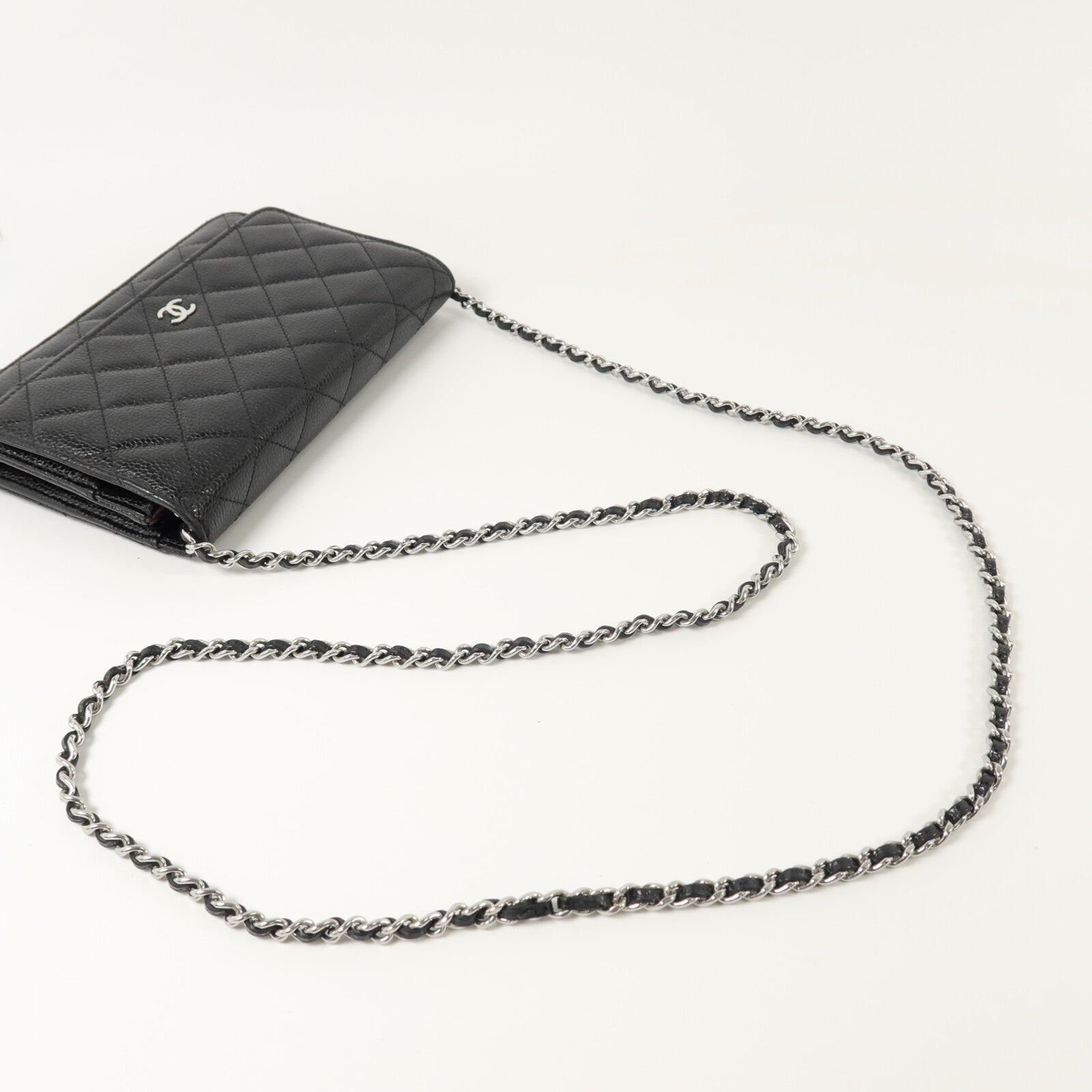 CHANEL 牛皮皮革WOC Wallet On Chain鏈帶肩背袋