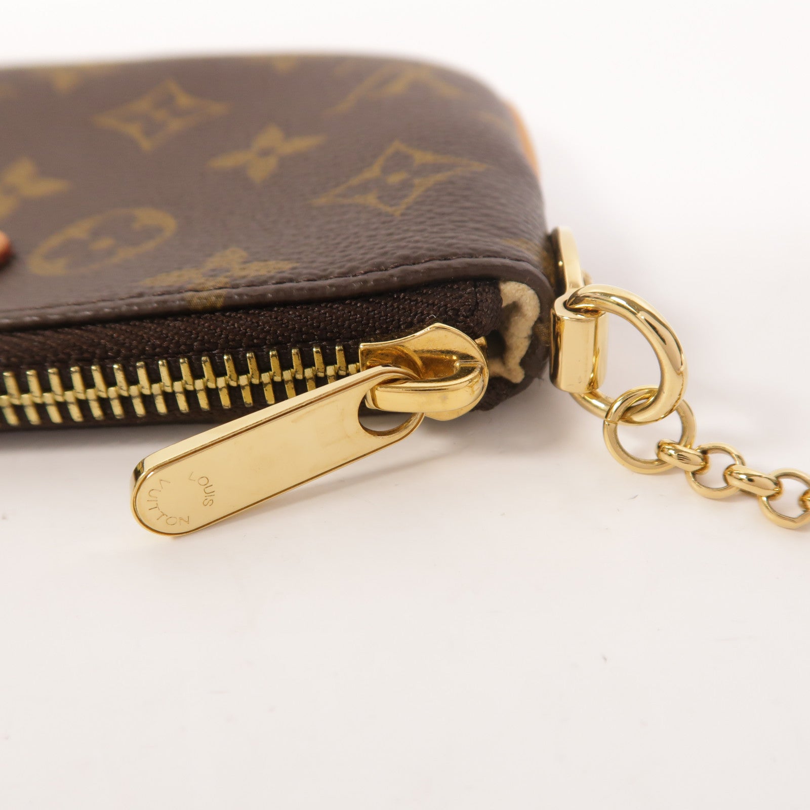 LOUIS VUITTON Monogram Pochette Milla MM金扣鏈帶肩背袋