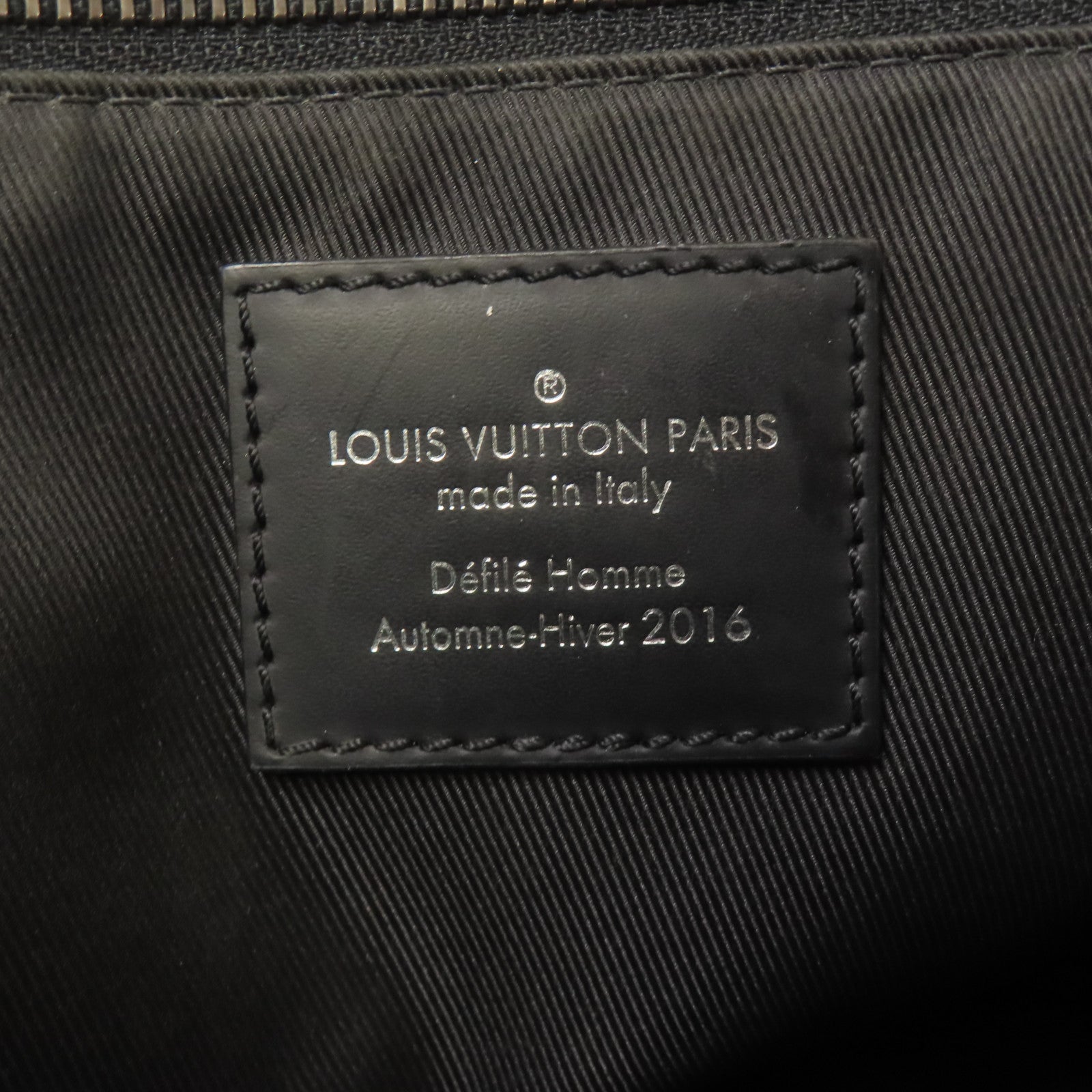 LOUIS VUITTON Monogram Eclipse Messenger PM Voyager銀扣肩背袋黑色