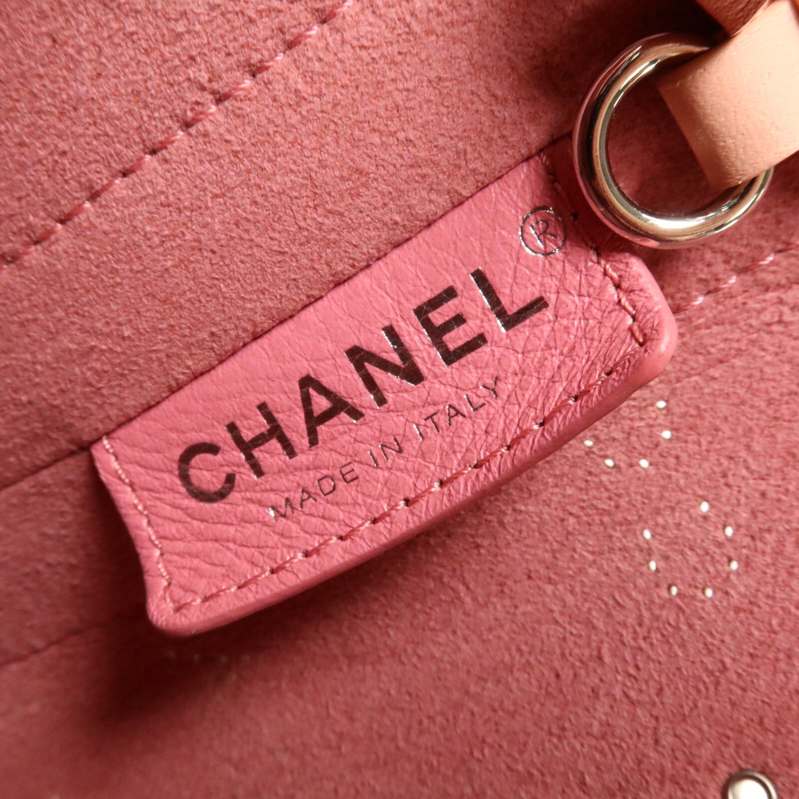 CHANEL 牛皮皮革Logo Eyelets Perforated Tote鏈帶手挽肩背兩用袋