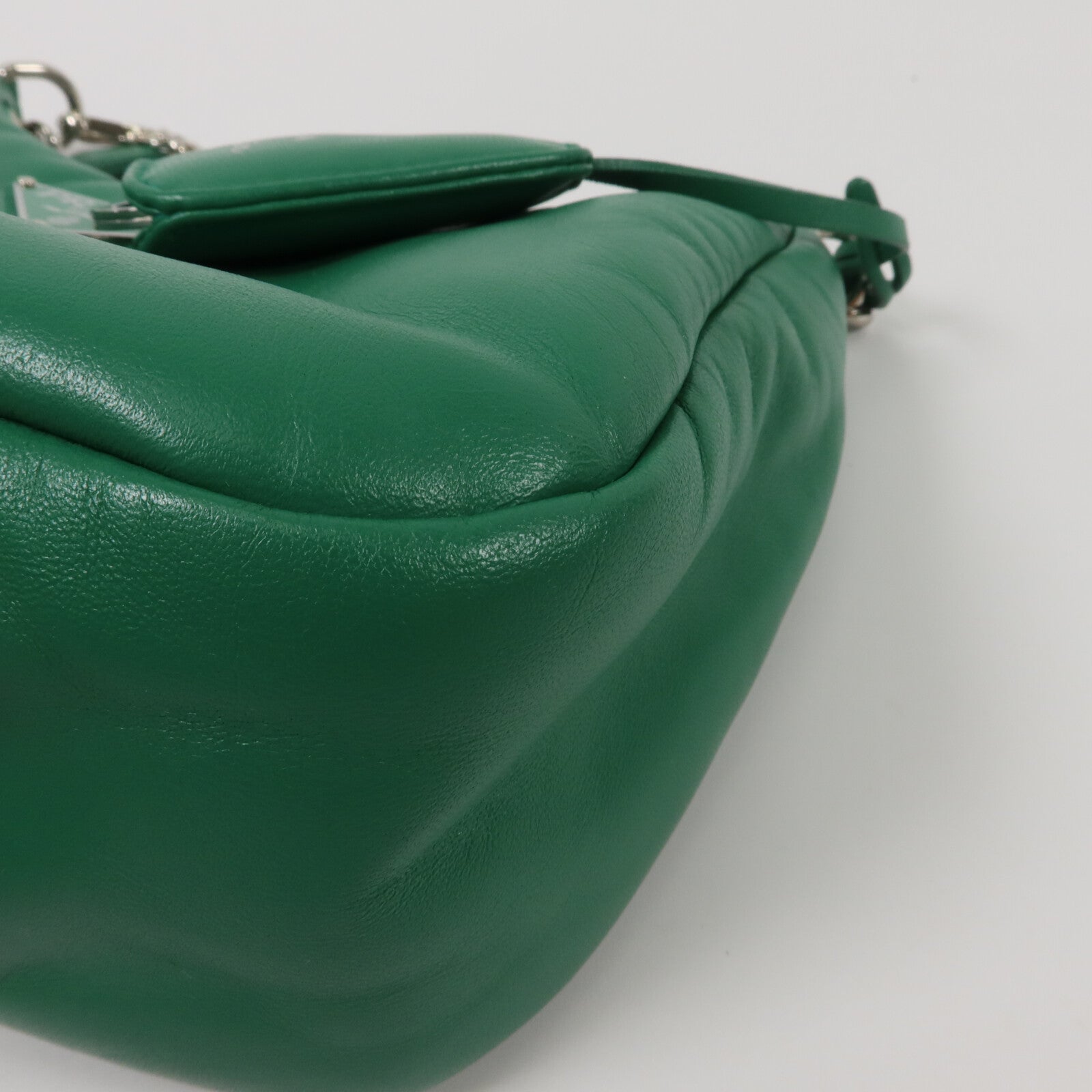 PRADA 羊皮皮革Shoulder Bag (Re-Edition 2005)手挽肩背兩用袋