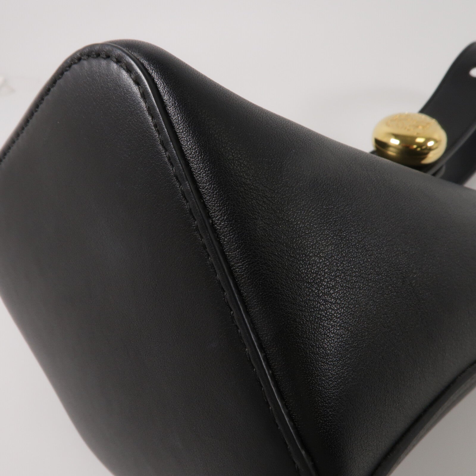 LOEWE 牛皮皮革Mini Pebble Bucket Bag手挽肩背兩用袋