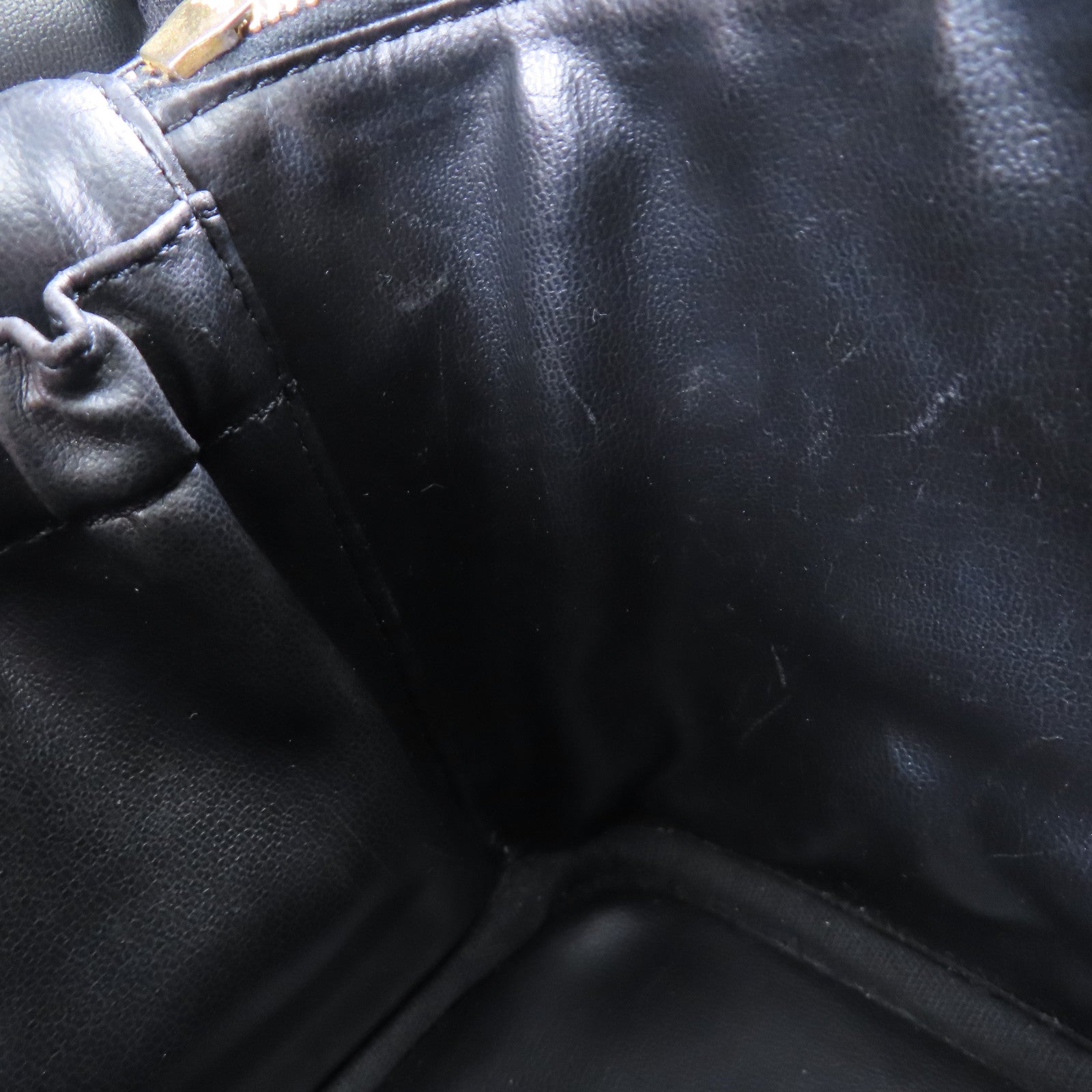 CHANEL 牛皮皮革Vanity金扣手挽袋