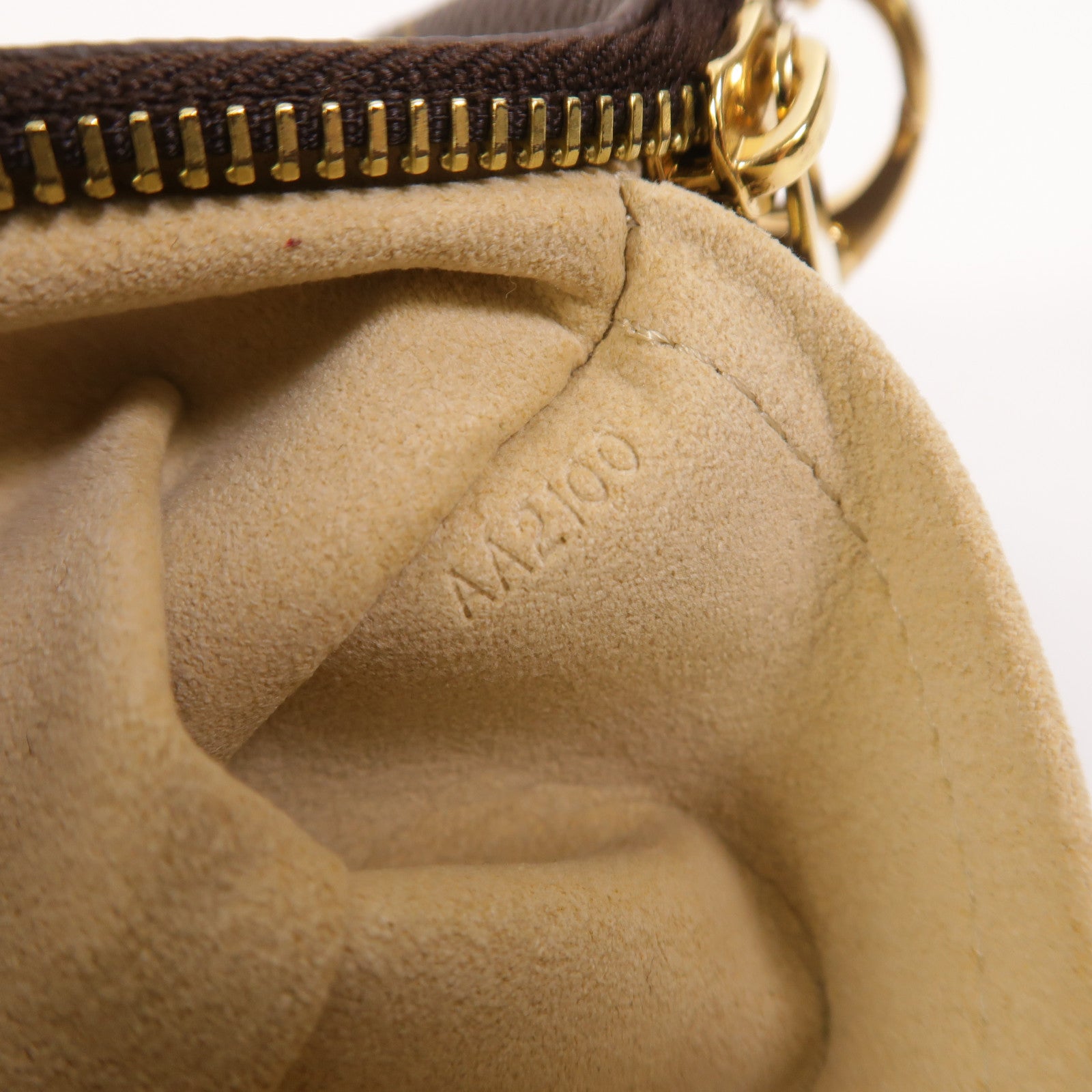 LOUIS VUITTON Monogram Pochette Milla MM金扣鏈帶肩背袋