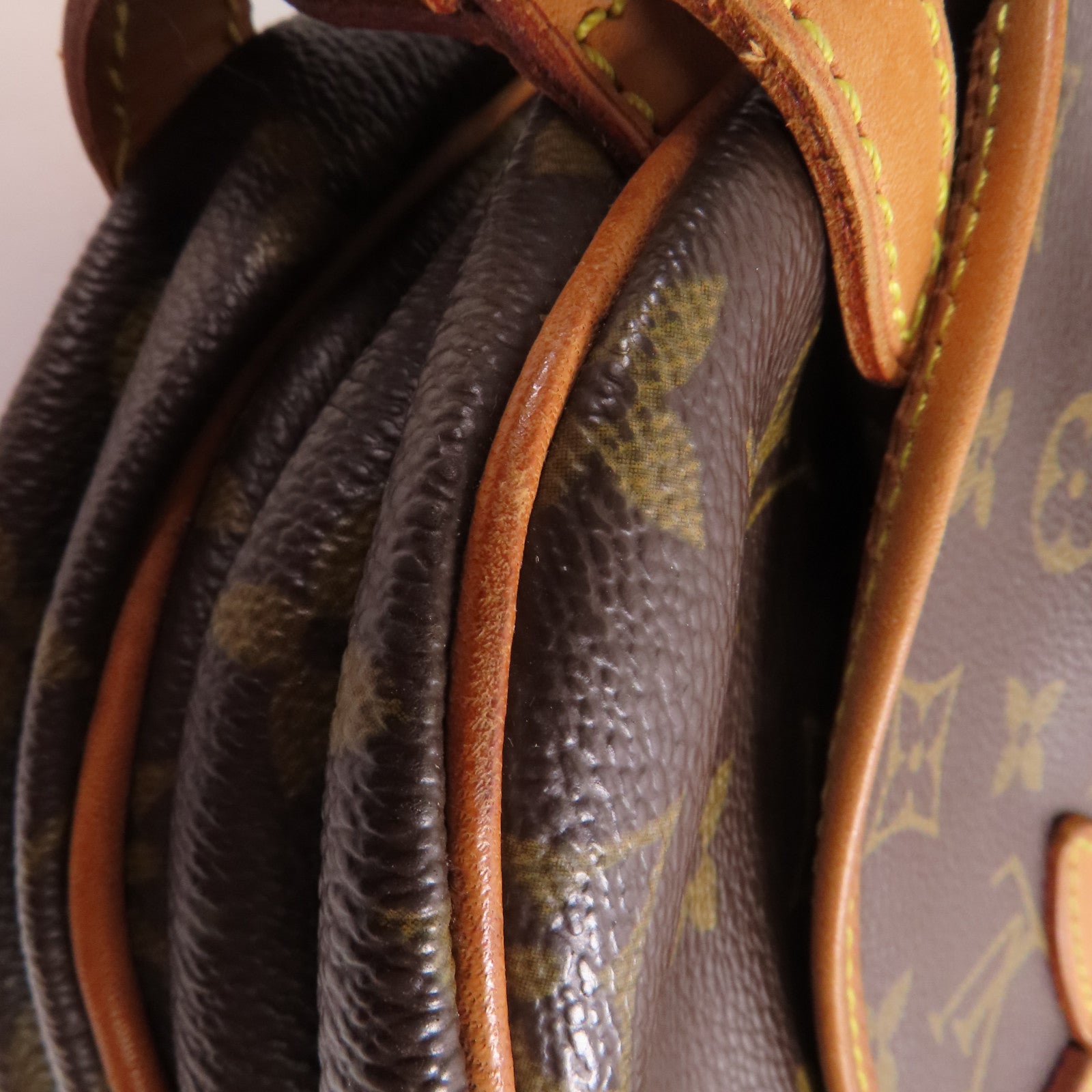 LOUIS VUITTON Monogram Saumur 30金扣肩背袋棕色