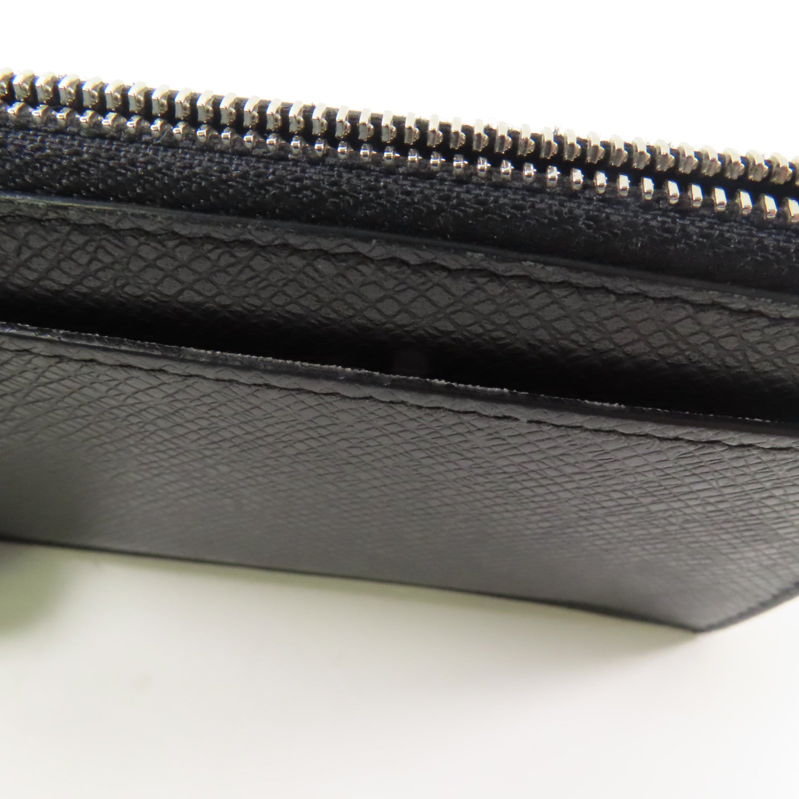 LOUIS VUITTON 【激減優惠】Taiga Coin/Card Case銀扣零錢包/卡片套