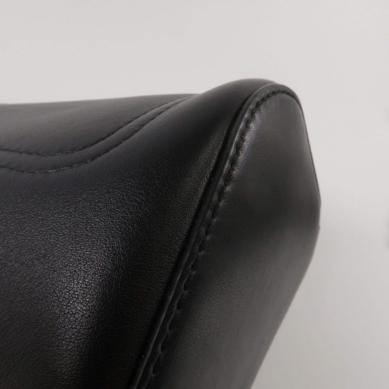 LOEWE 牛皮皮革Mini Pebble Bucket Bag手挽肩背兩用袋
