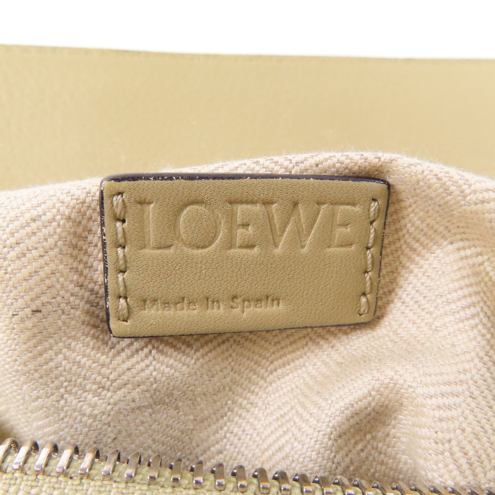 LOEWE 牛皮皮革Puzzle Large銀扣手挽肩背兩用袋