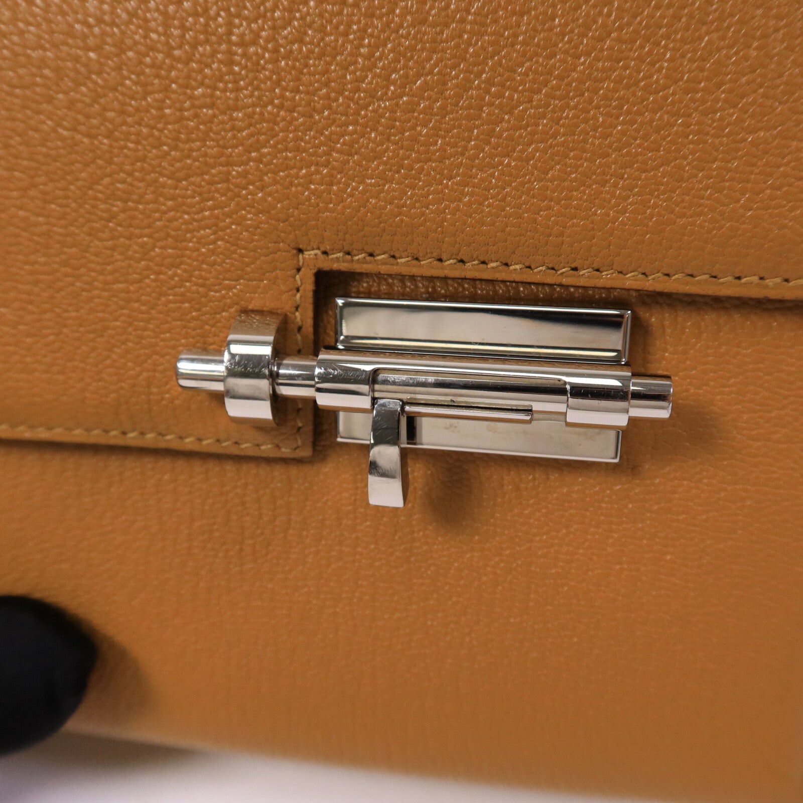 HERMES Chevre皮革Verrou Mini肩背袋Caramel