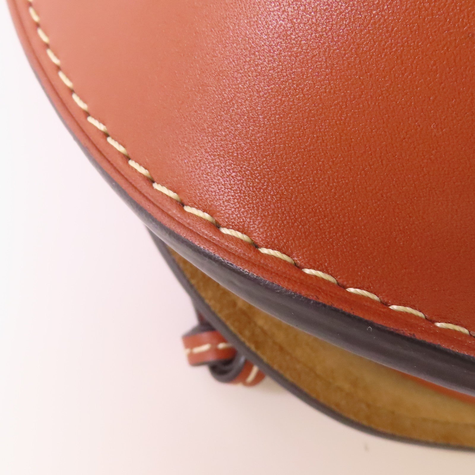 LOEWE 牛皮皮革Gate Shoulder Bag金扣肩背袋