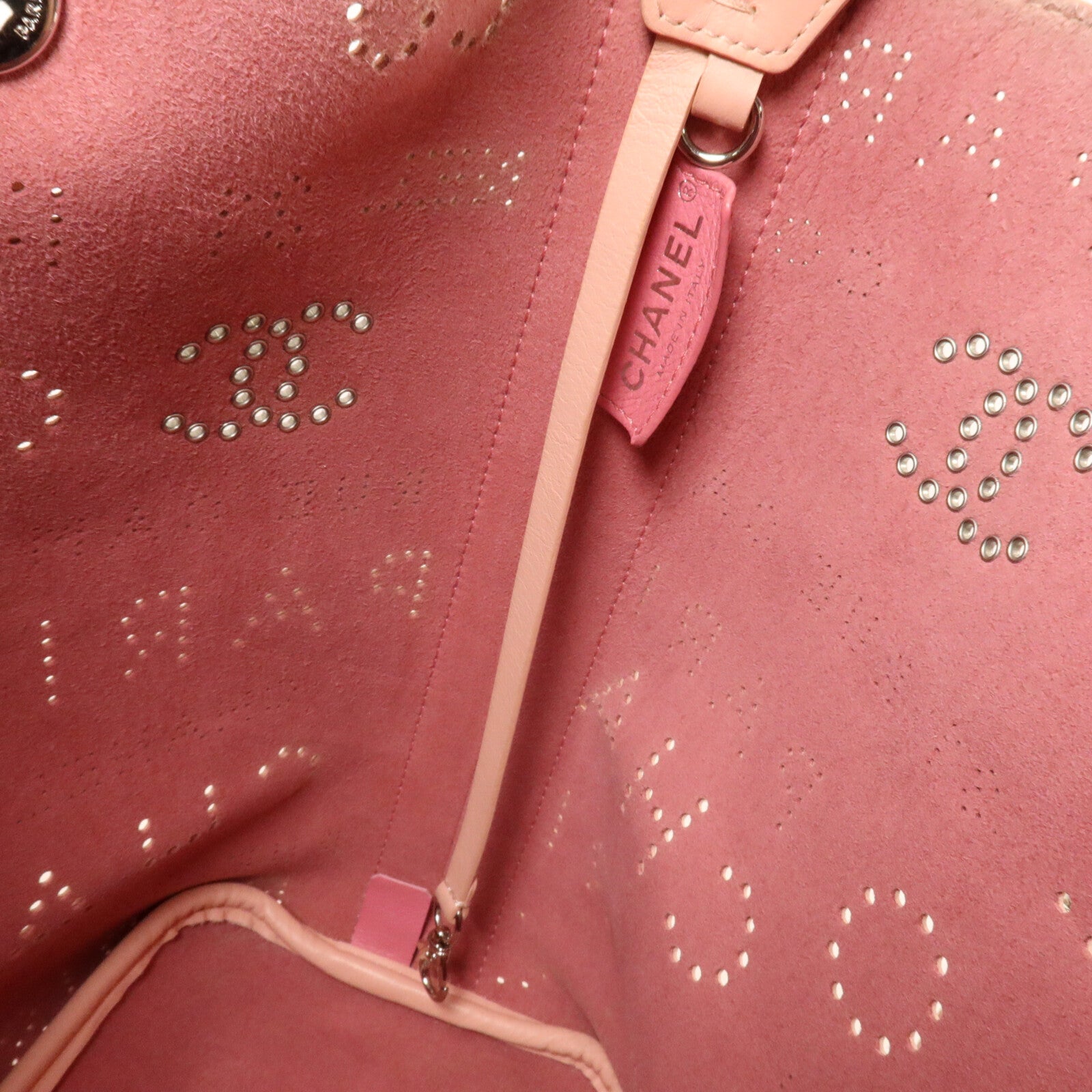CHANEL 牛皮皮革Logo Eyelets Perforated Tote鏈帶手挽肩背兩用袋