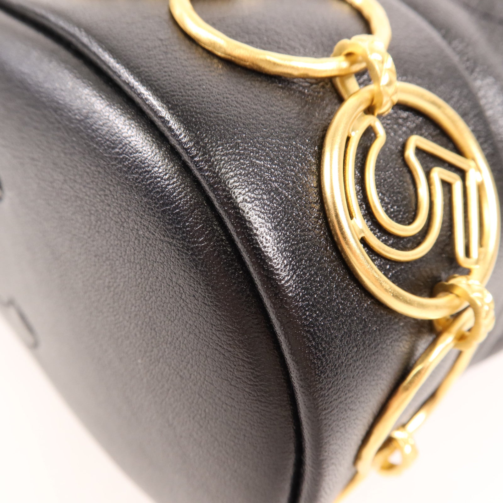 CHANEL 牛皮皮革Backpack金扣鏈帶背包