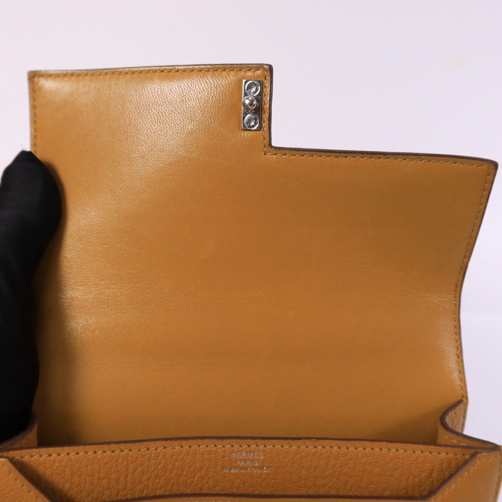 HERMES Chevre皮革Verrou Mini肩背袋Caramel