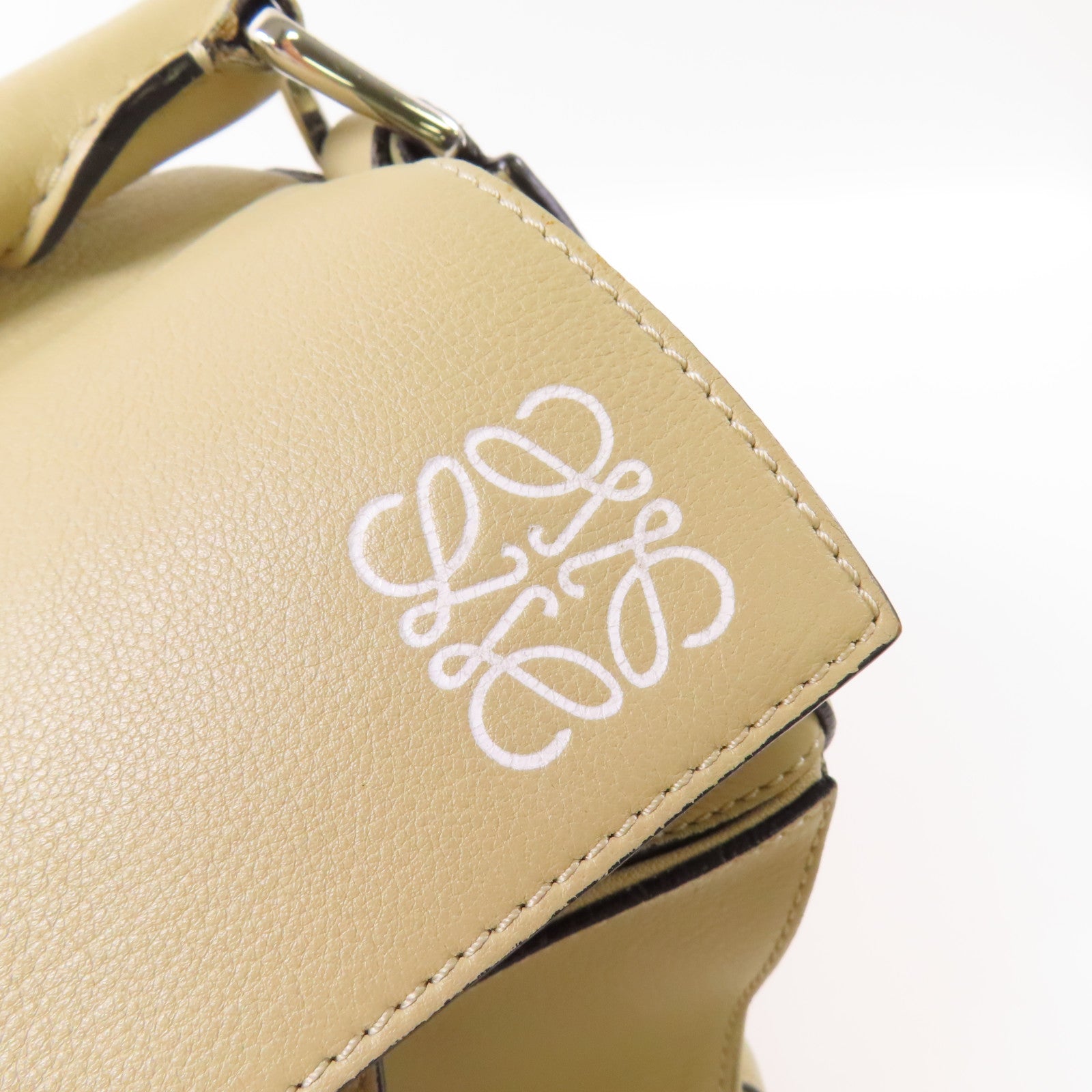 LOEWE 牛皮皮革Puzzle Large銀扣手挽肩背兩用袋