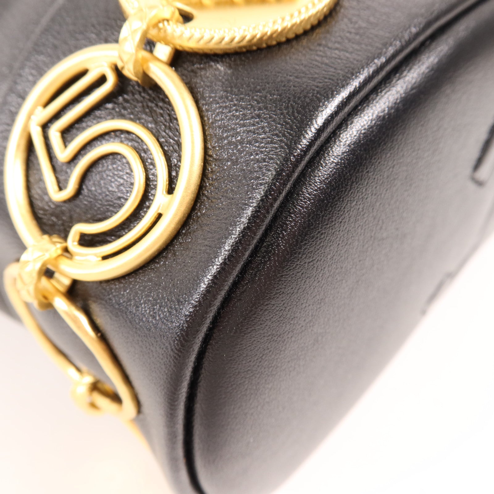 CHANEL 牛皮皮革Backpack金扣鏈帶背包