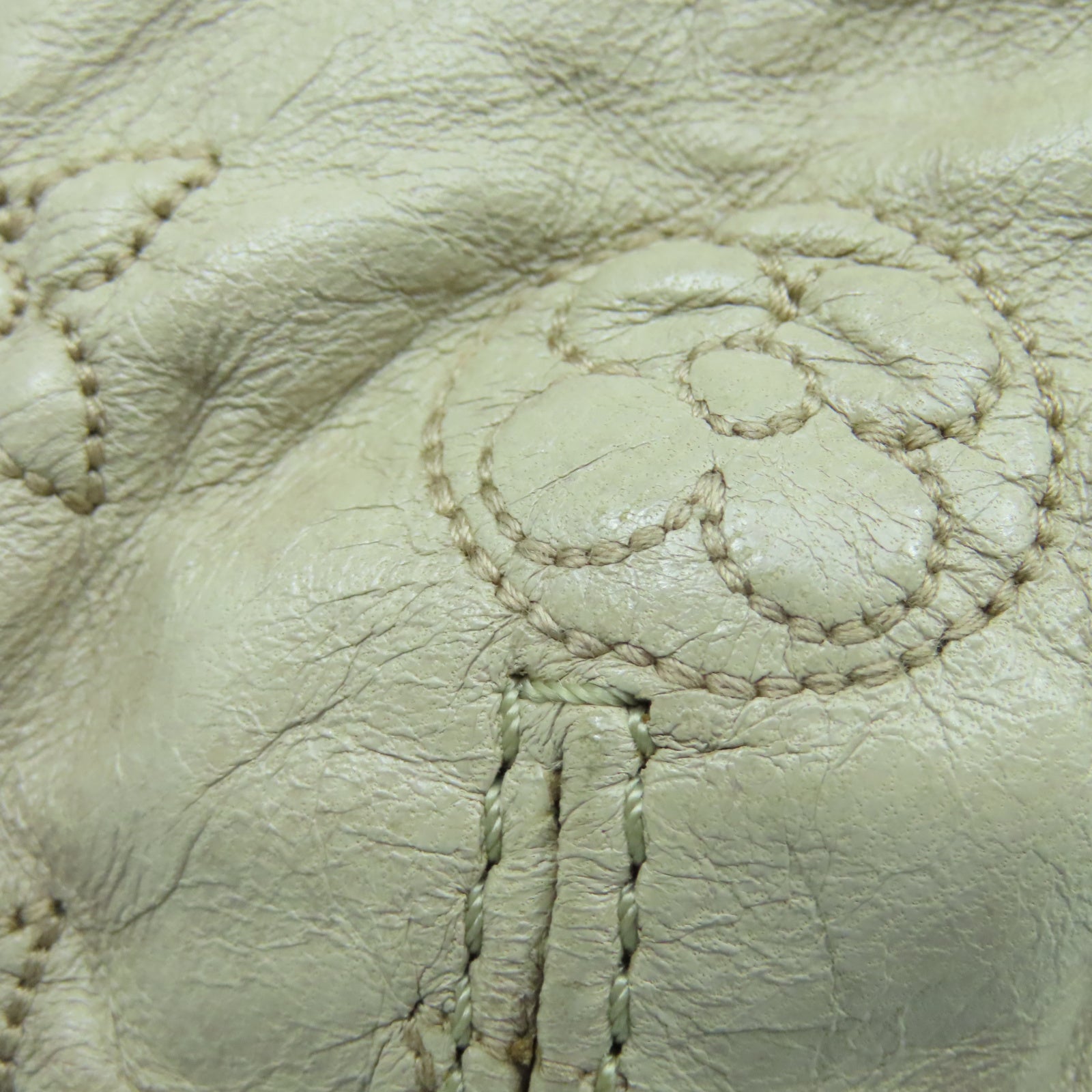 LOUIS VUITTON 【清倉大減價】Monogram Olympe Nimbus GM金扣肩背袋米色
