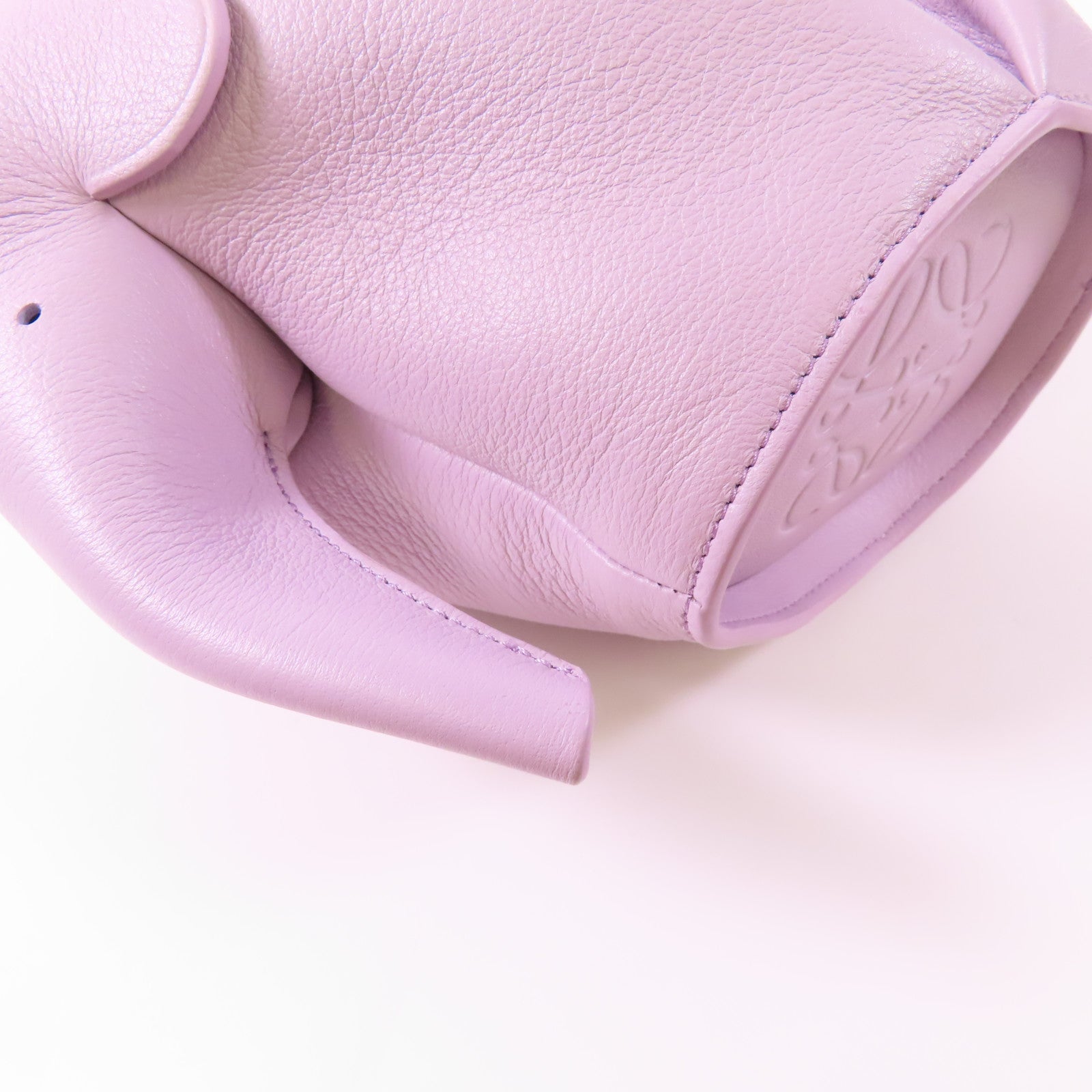 LOEWE 牛皮皮革Elephant Bag金扣肩背袋