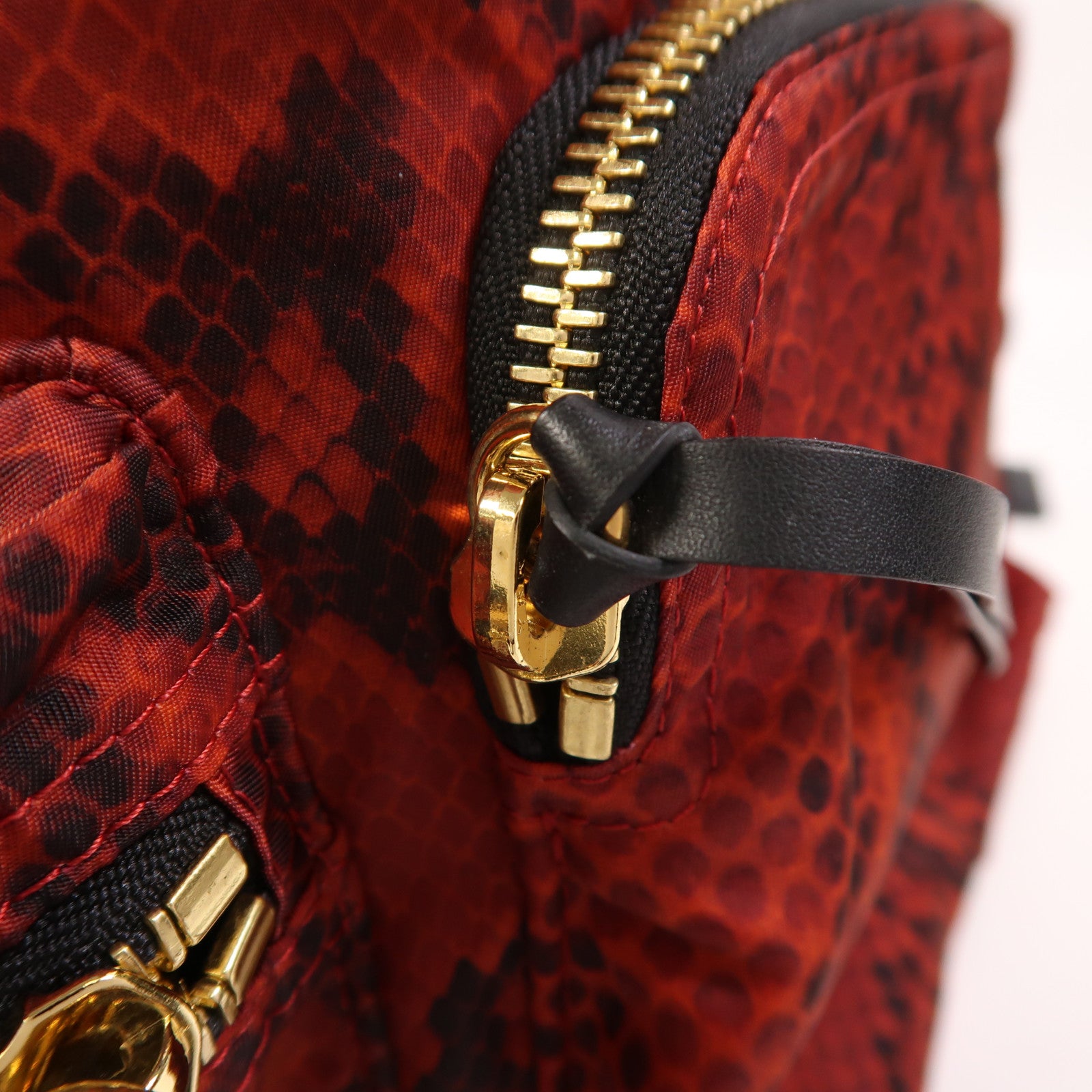 BURBERRY 尼龍Backpack金扣背包