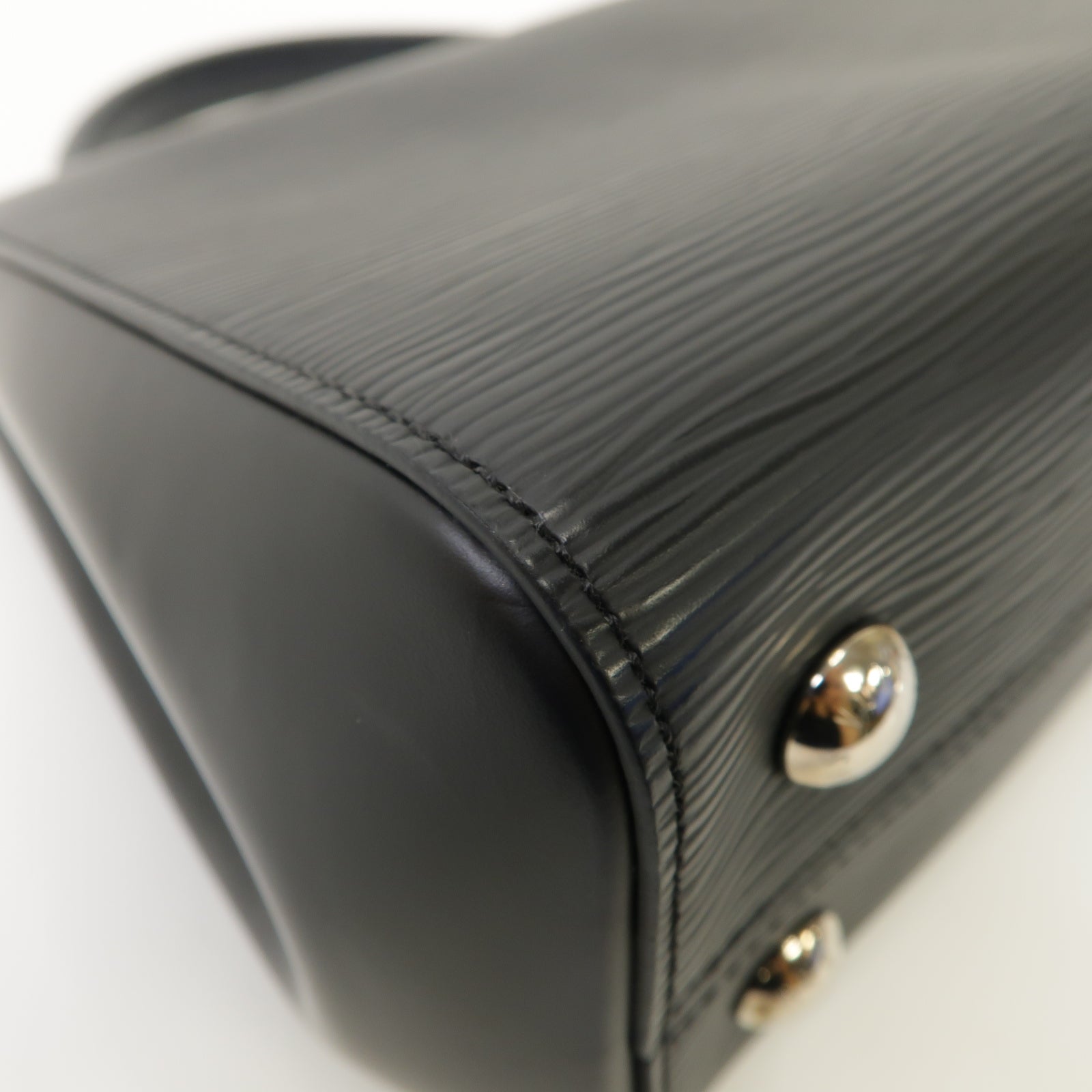 LOUIS VUITTON Epi皮革Cluny BB Shoulder Bag銀扣肩背袋黑色