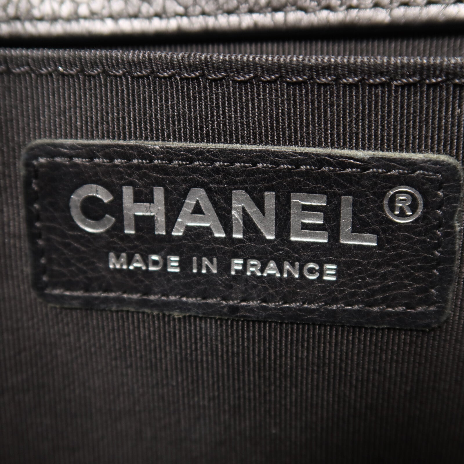 CHANEL 牛皮皮革Boy 20銀扣鏈帶肩背袋