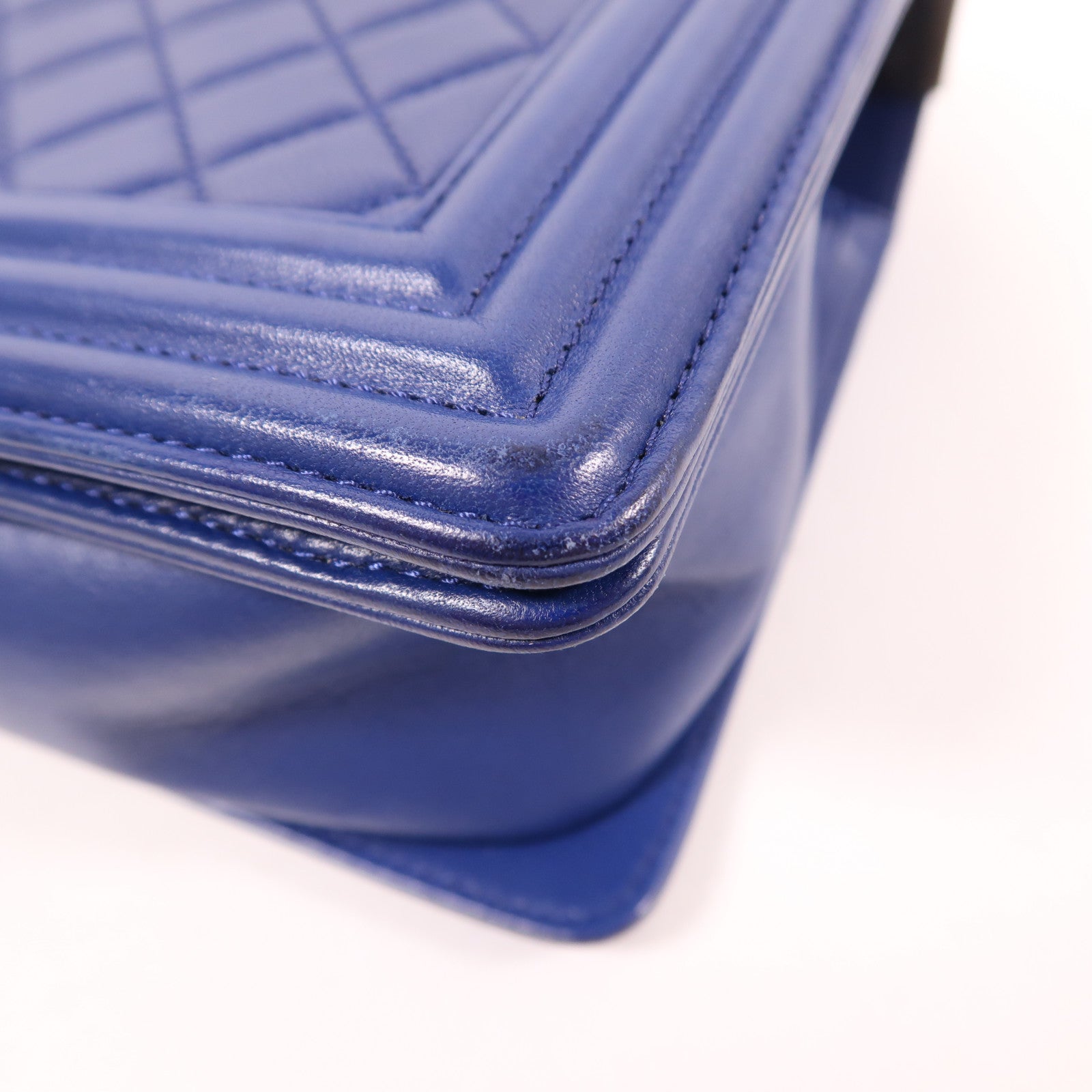 CHANEL 【激減優惠】羊皮皮革Boy 28鏈帶肩背袋