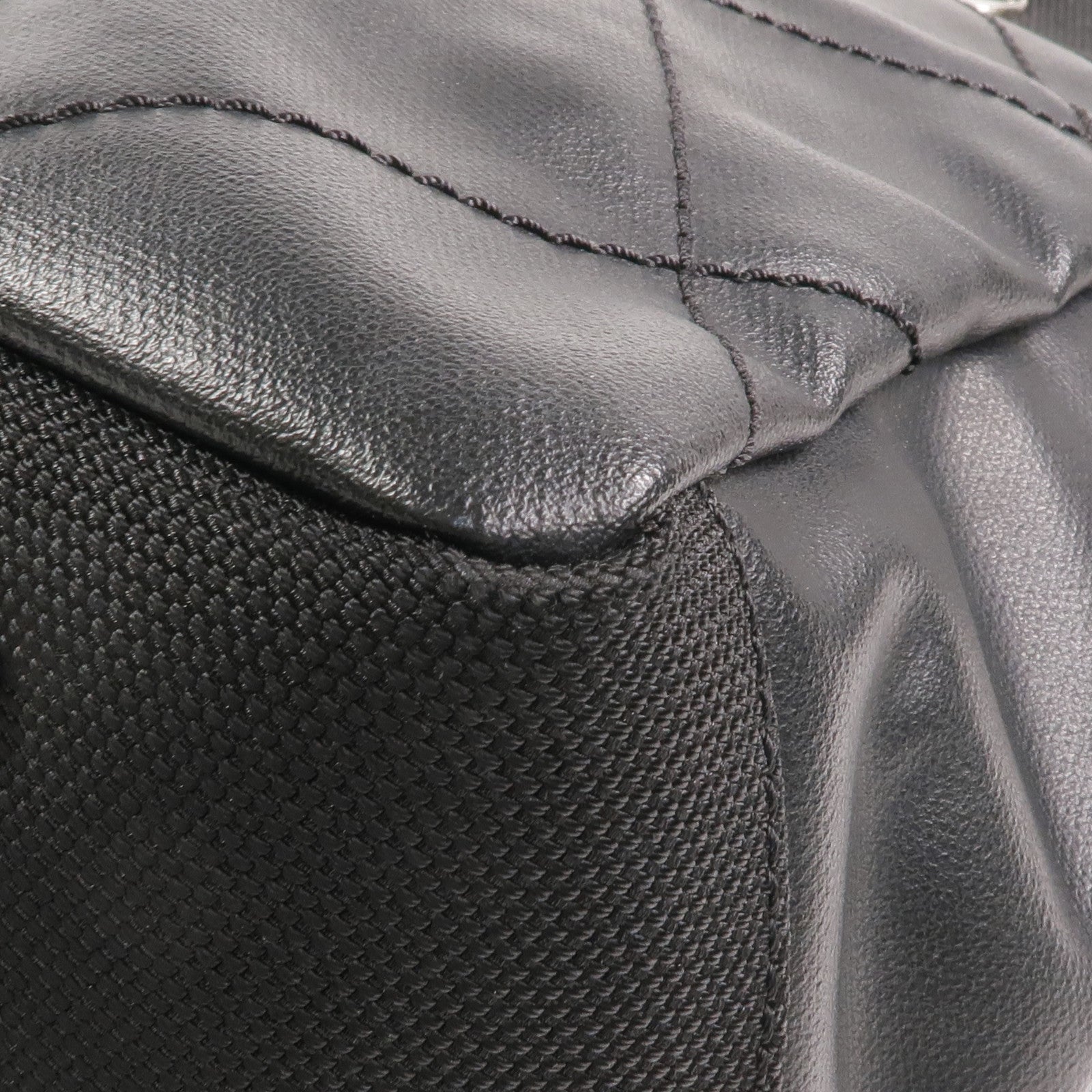 CHANEL 牛皮皮革Tote Bag銀扣手挽袋