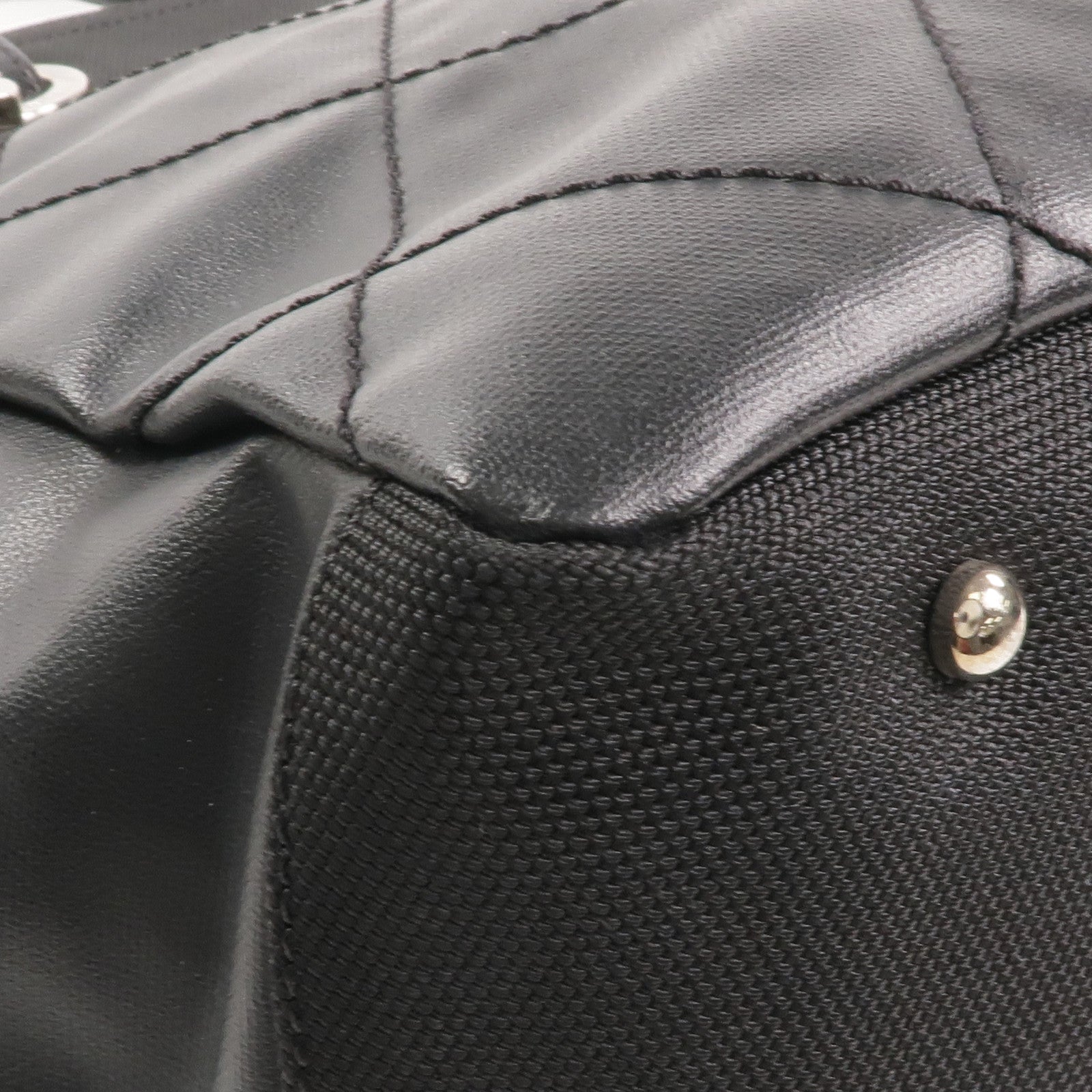 CHANEL 牛皮皮革Tote Bag銀扣手挽袋