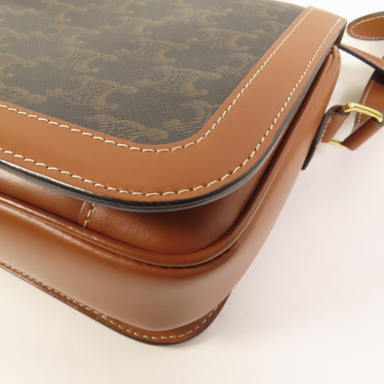 CELINE 塗層帆布/牛皮皮革Classique Triomphe Bag金扣肩背袋