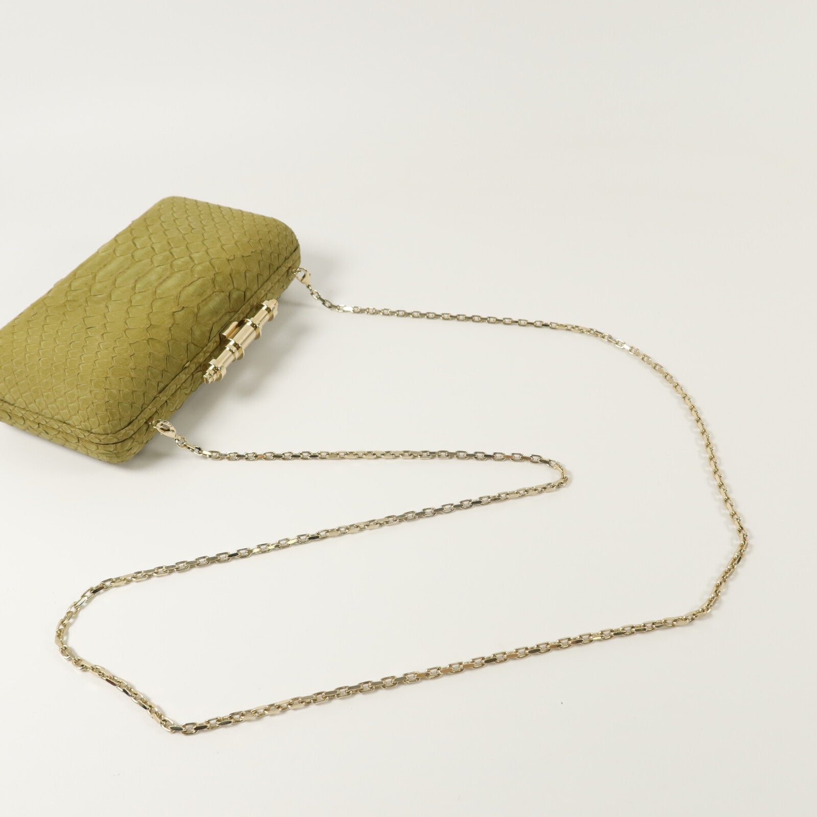 GIVENCHY 蛇皮皮革Clutch With Chain鏈帶肩背袋
