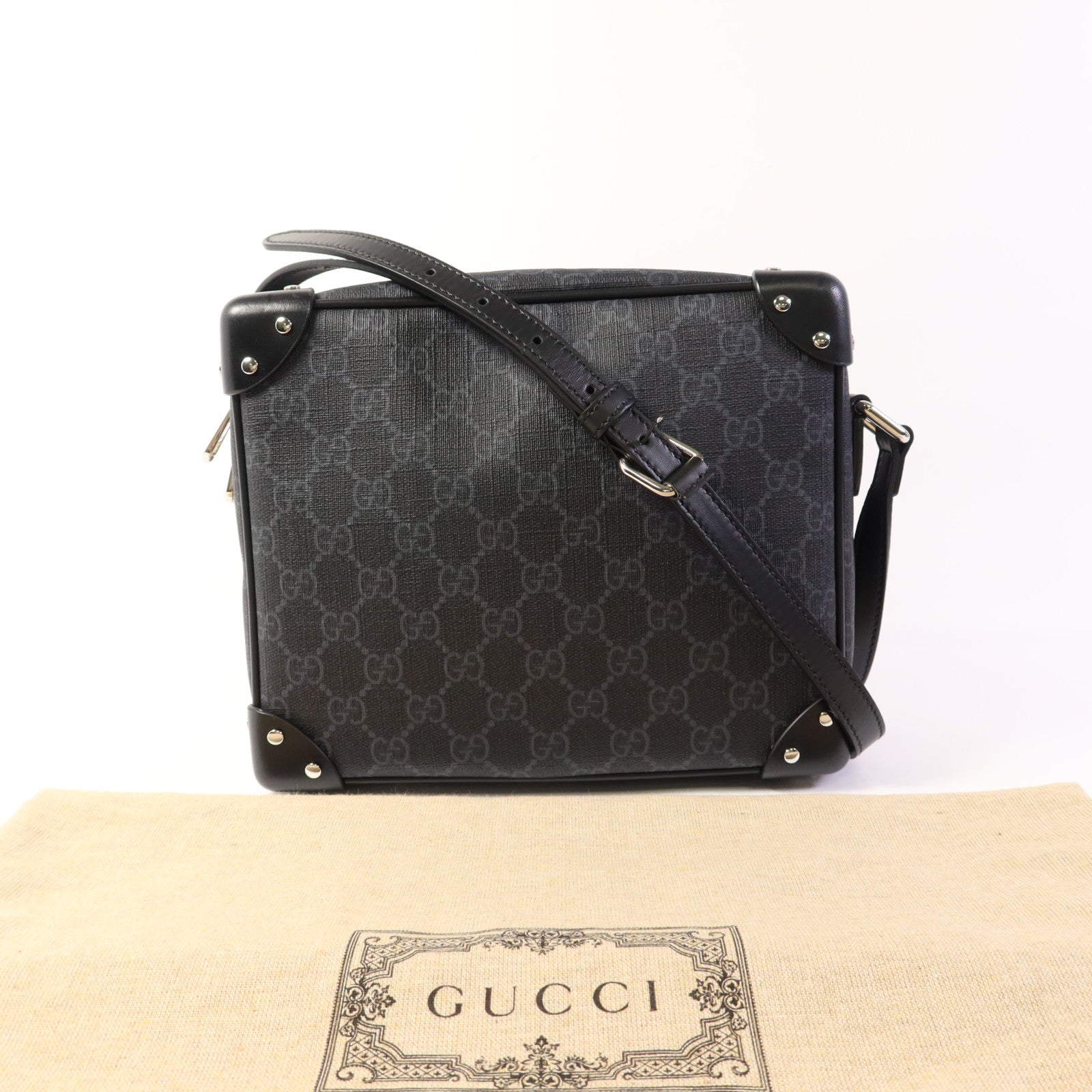 GUCCI 塗層帆布Shoulder Bag銀扣肩背袋
