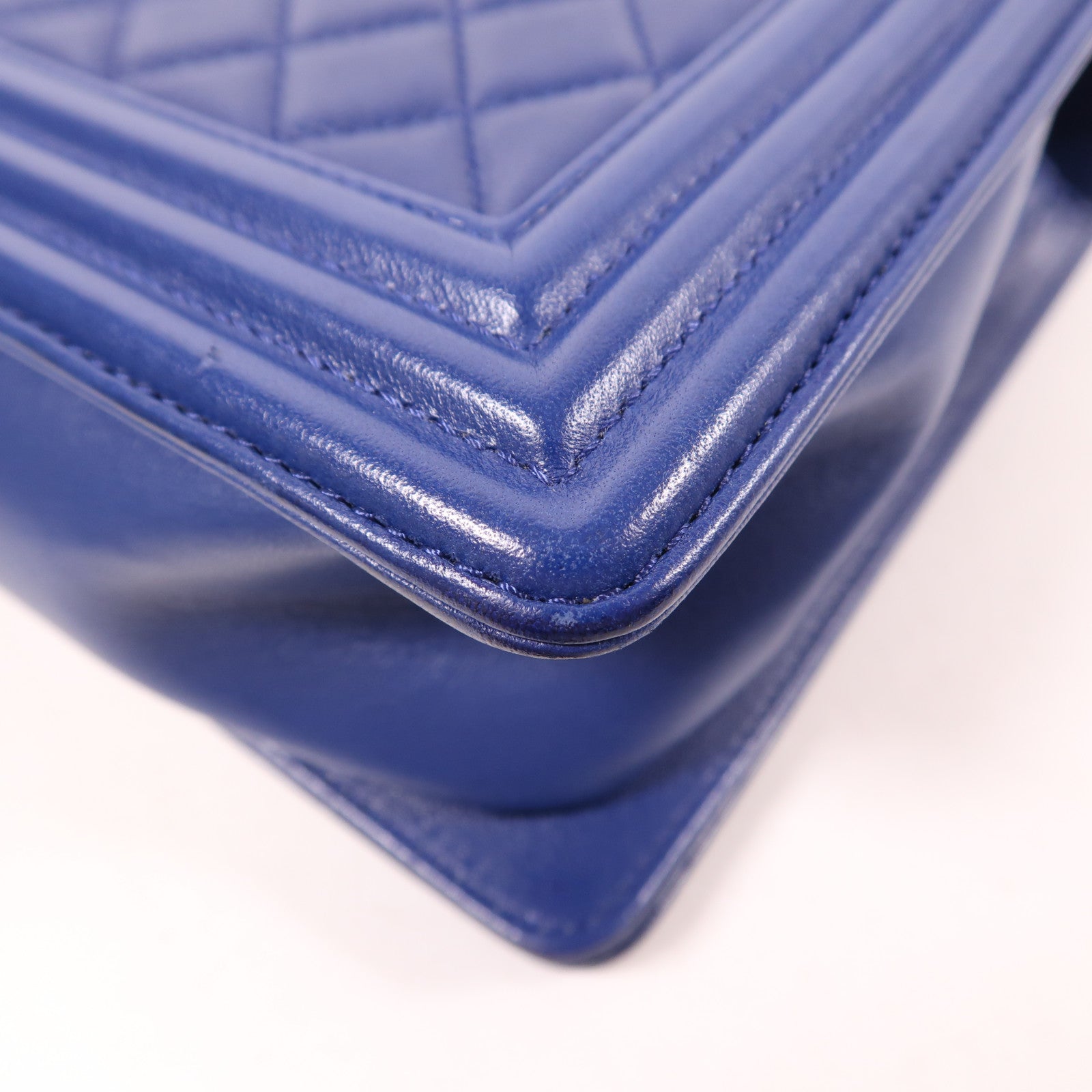 CHANEL 【激減優惠】羊皮皮革Boy 28鏈帶肩背袋