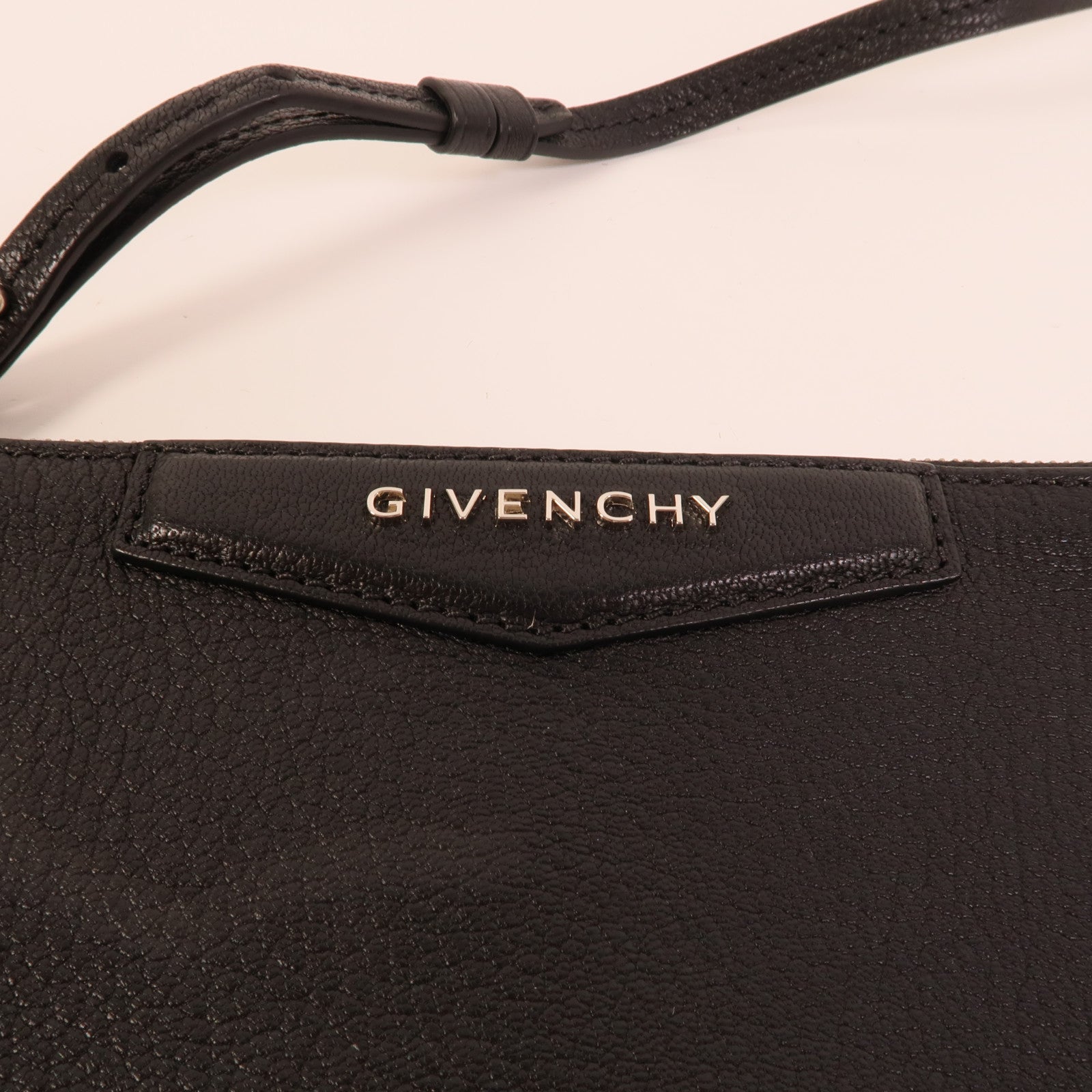 GIVENCHY 山羊皮革Antigona Crossbody Bag肩背袋