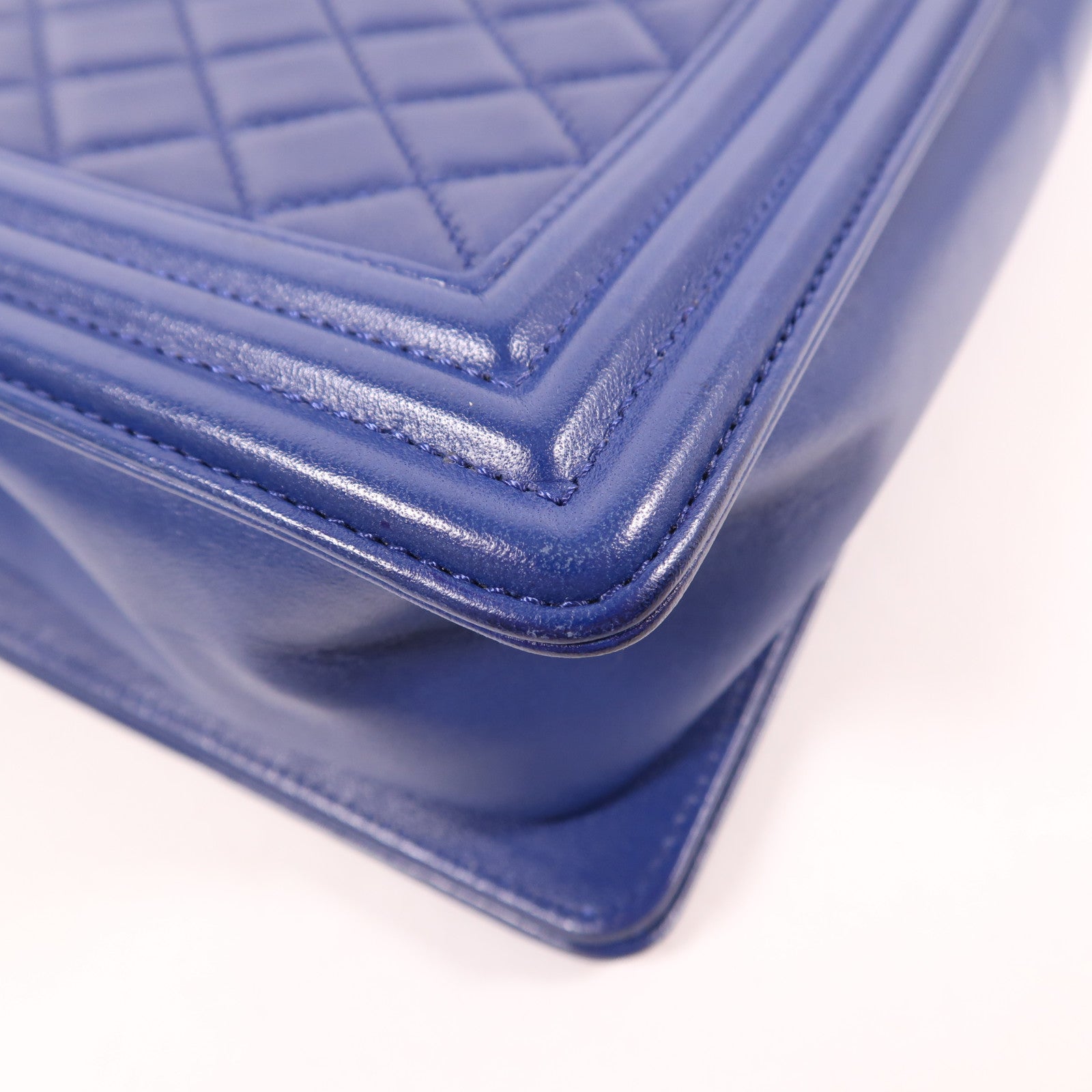 CHANEL 羊皮皮革Boy 28鏈帶肩背袋