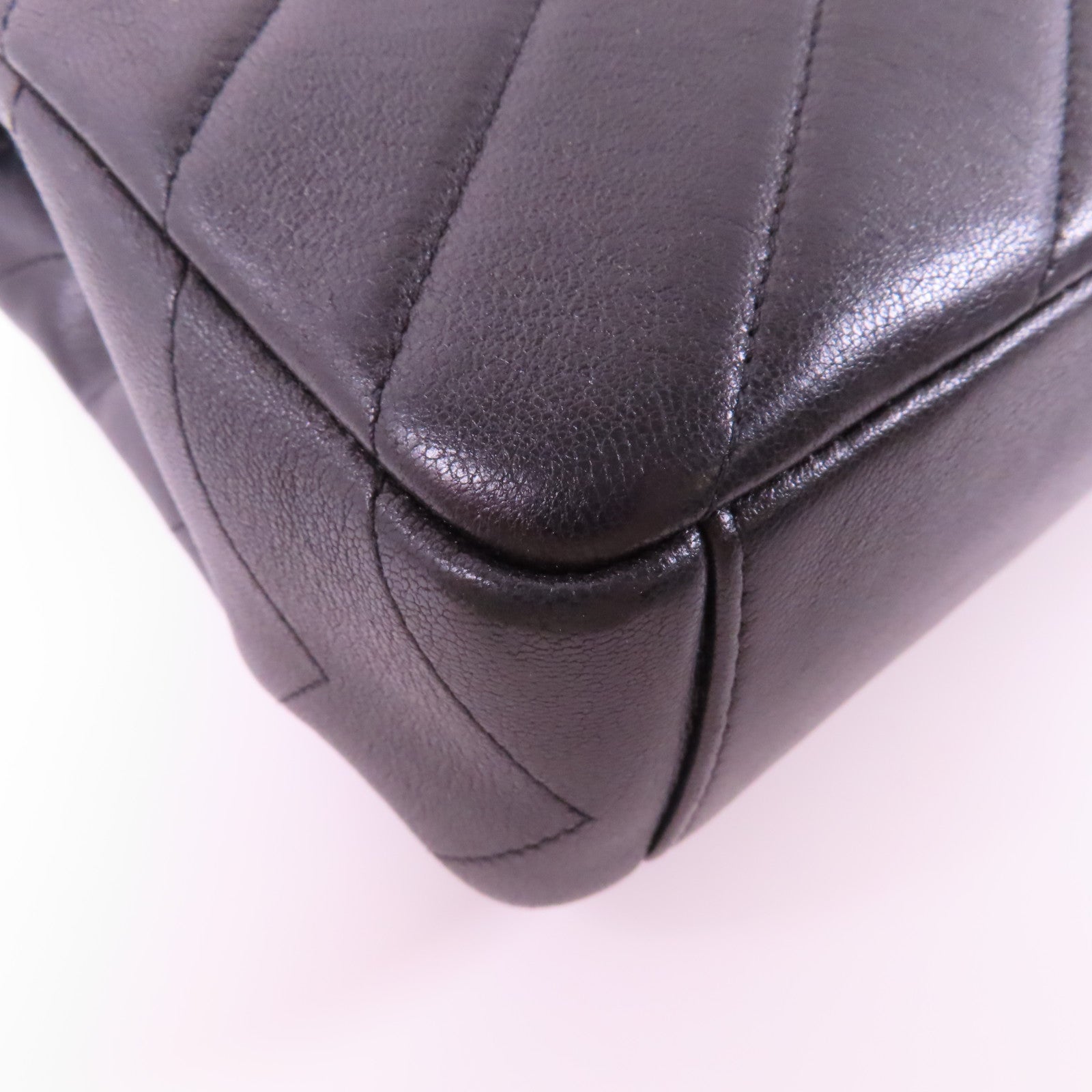CHANEL 斜紋牛皮皮革Chain Shoulder金扣鏈帶肩背袋黑色